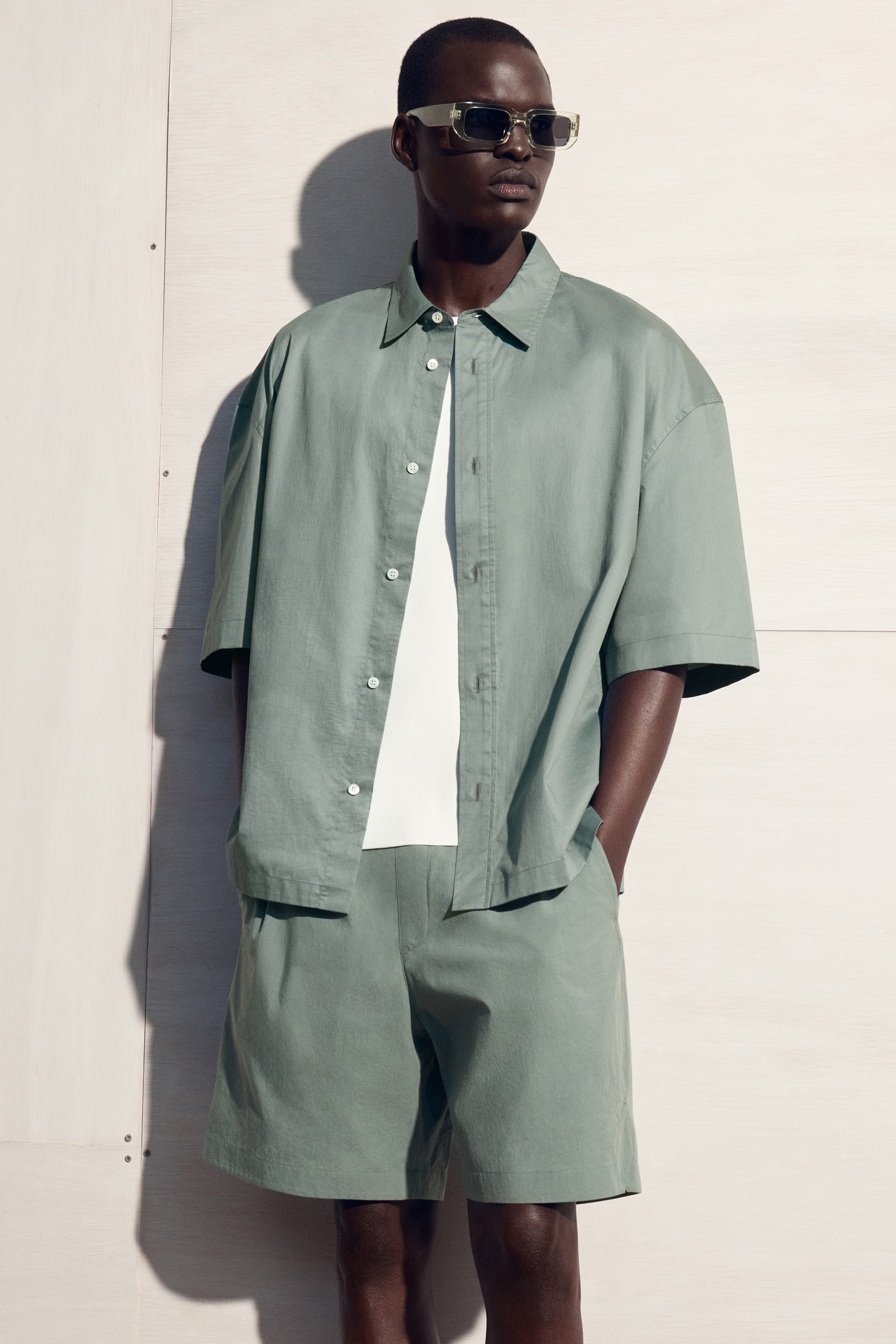 ニット・セーター IONSEOUL Casey color blocking short sleeve knit JP5D0020 BOXY SHORT-SLEEVED COTTON SHIRT - TEAL | COS