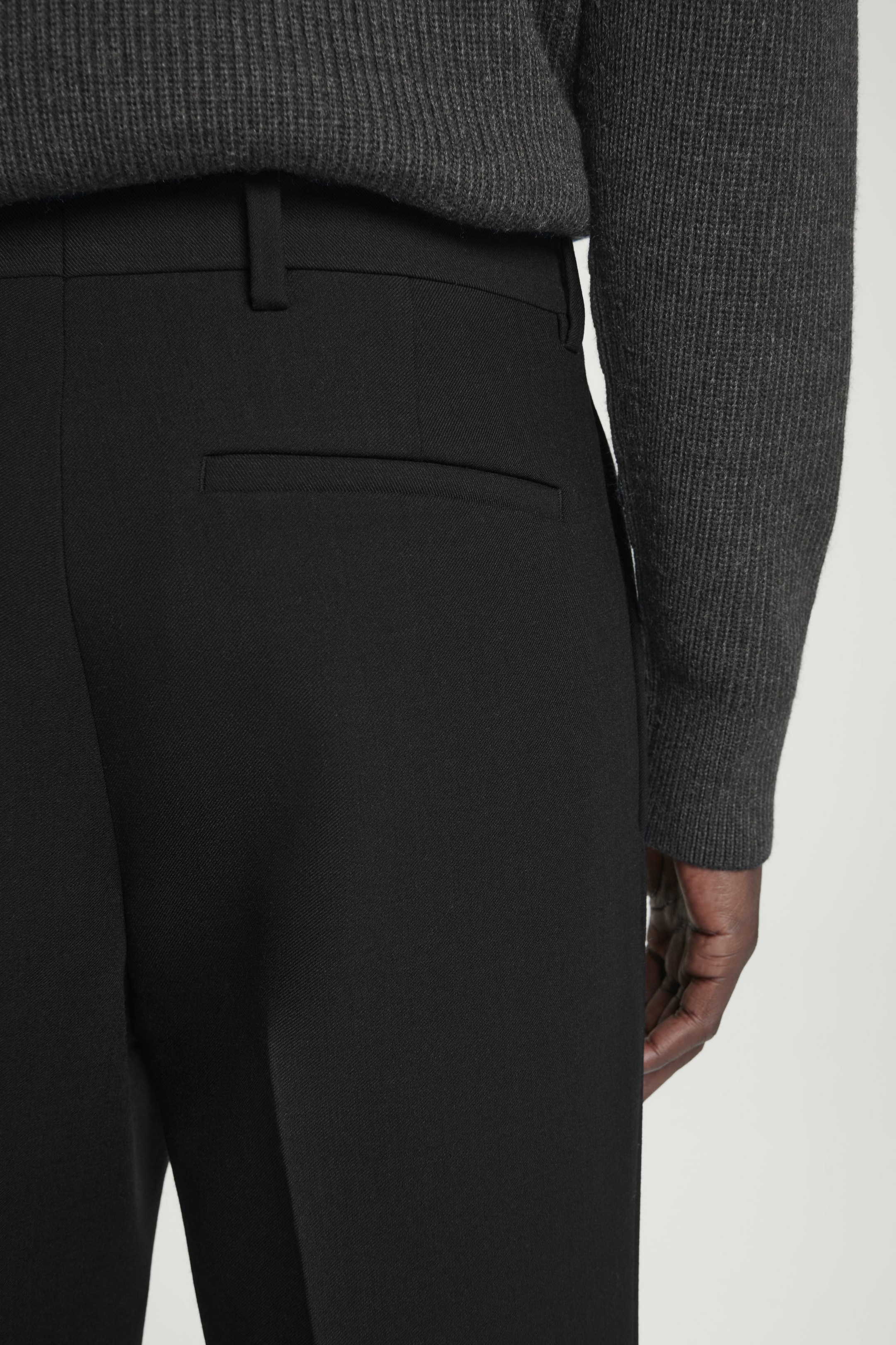 PANTALÓN ACAMPANADO CROPPED DE MEZCLA DE LANA