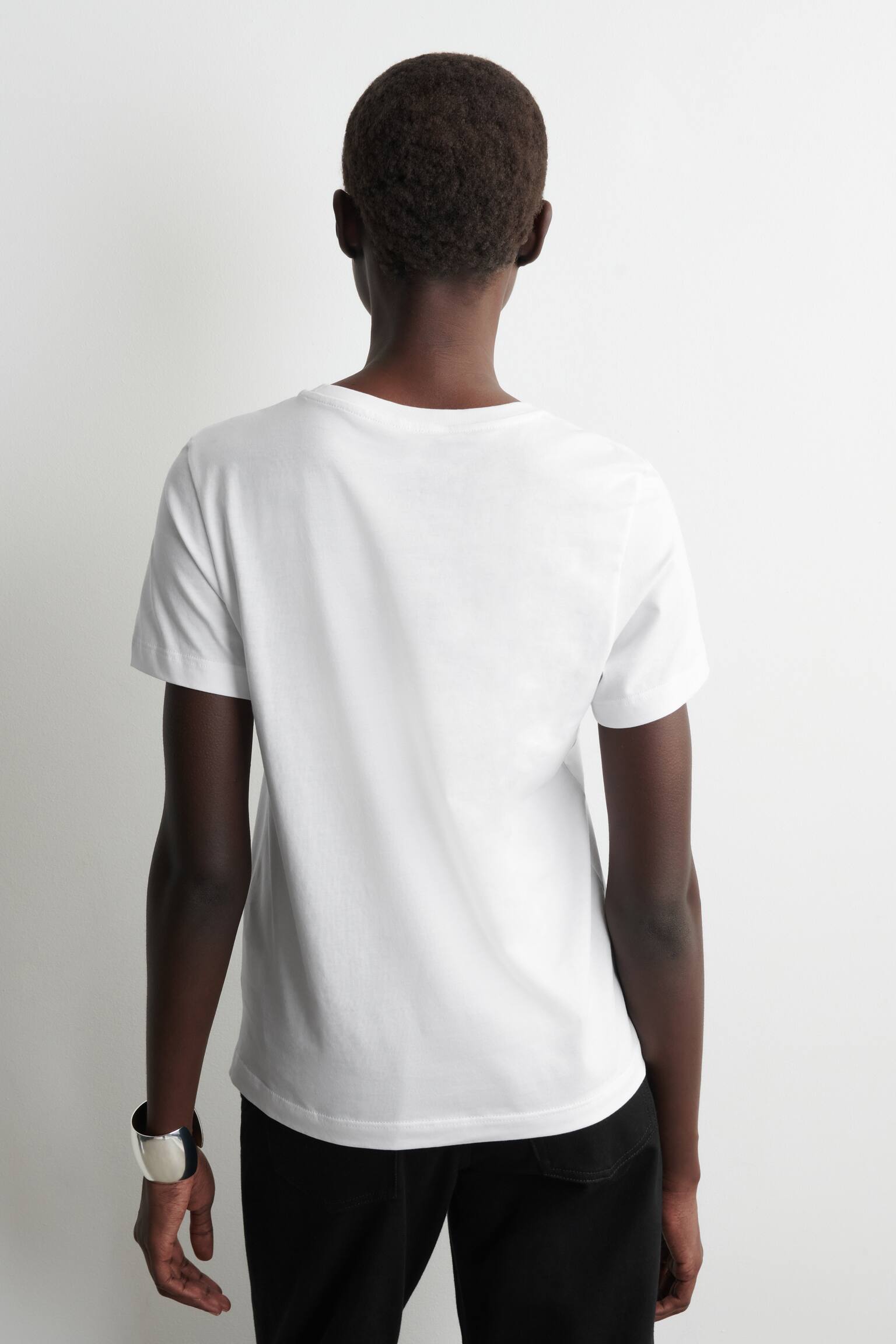 BAWEŁNIANY T-SHIRT Z OKRĄGŁYM DEKOLTEM - BIAŁY/CZARNY - 4