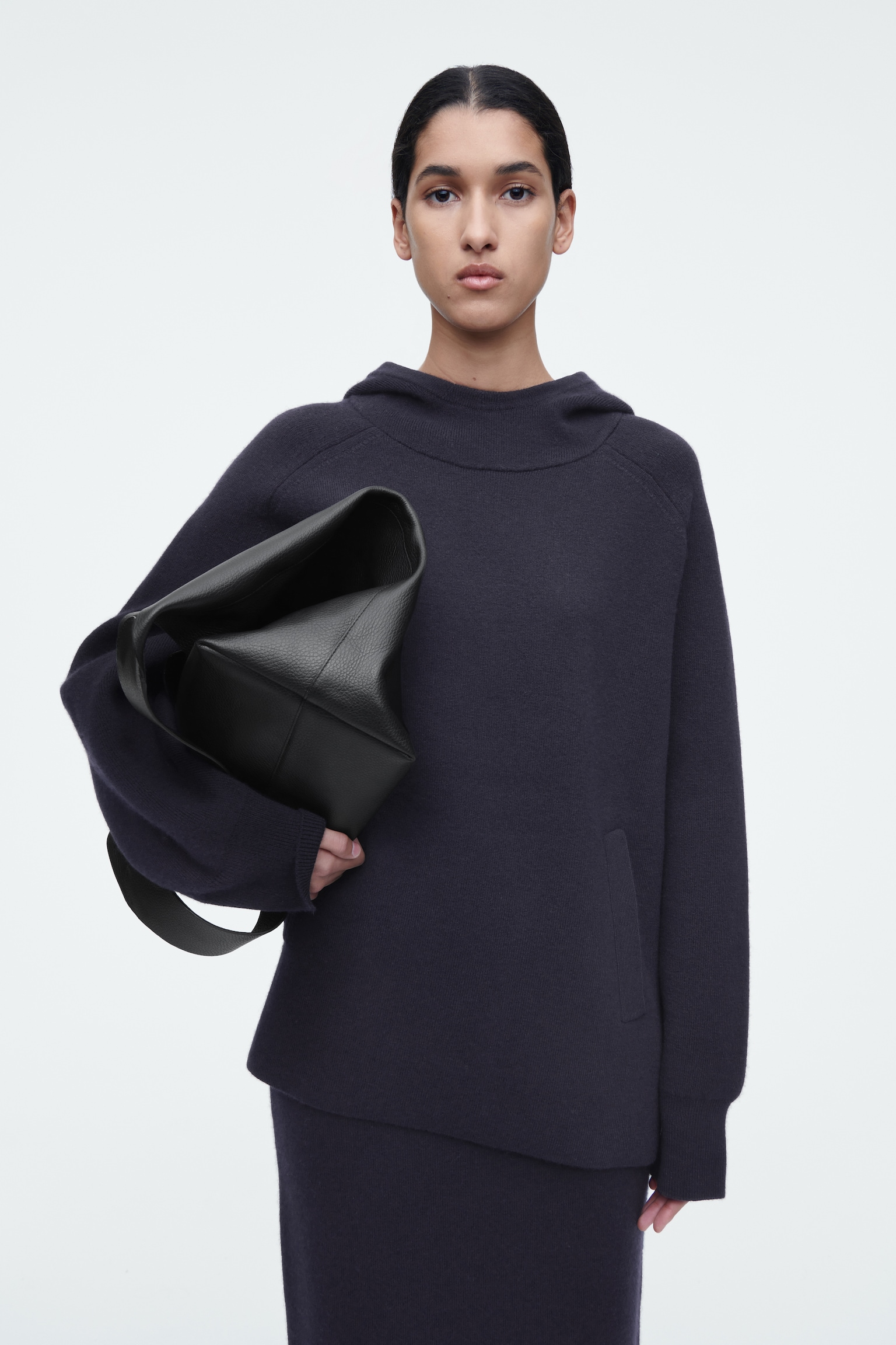 FELPA OVERSIZE IN LANA DOPPIATA CON CAPPUCCIO - BLU NAVY