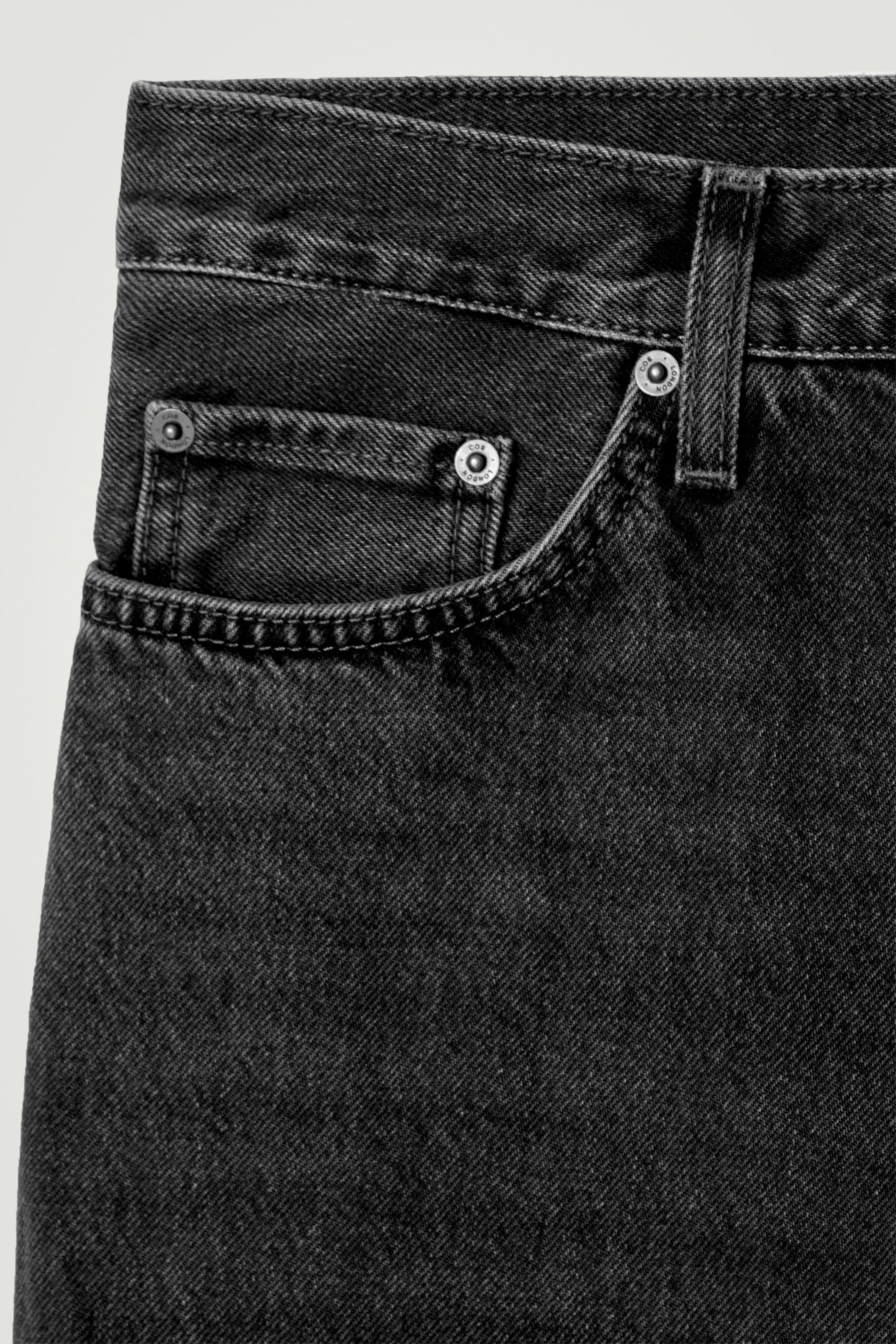 StillMedia/DescriptiveDetail