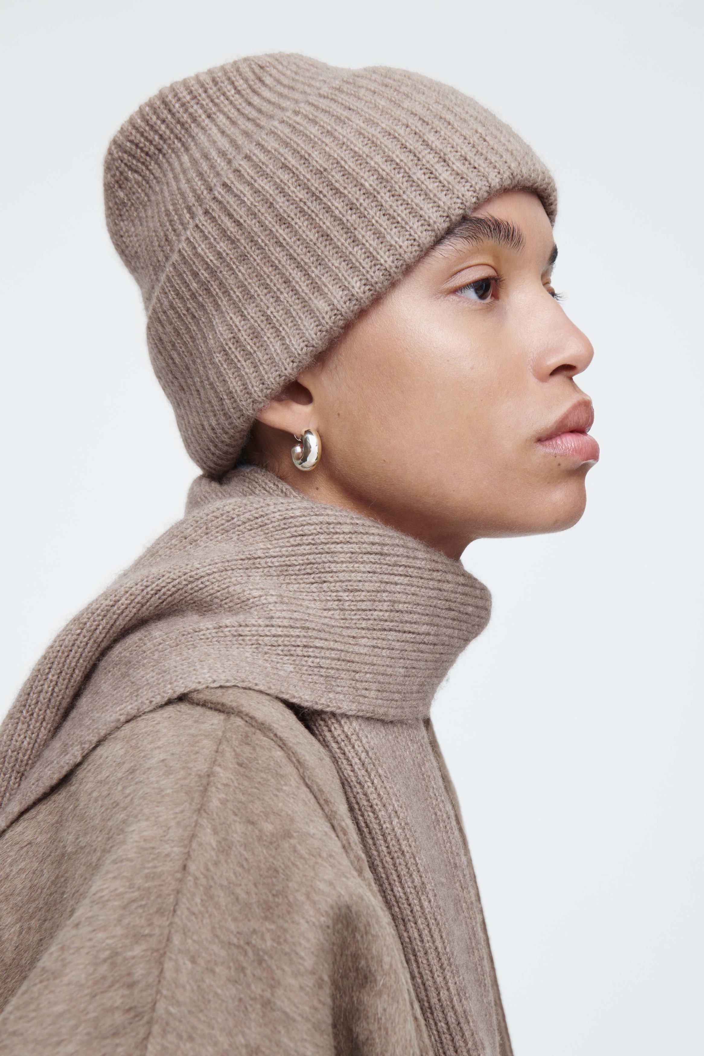 【COS】Cashmere Blend Beanie CASHMERE BEANIE - BRIGHT GREEN | COS