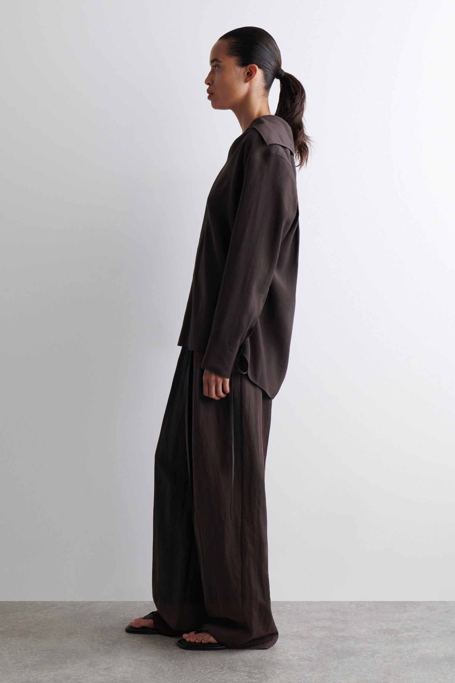 BLUSA IN MODAL CON COLLETTO AMPIO - MARRONE SCURO/ÉCRU - 5