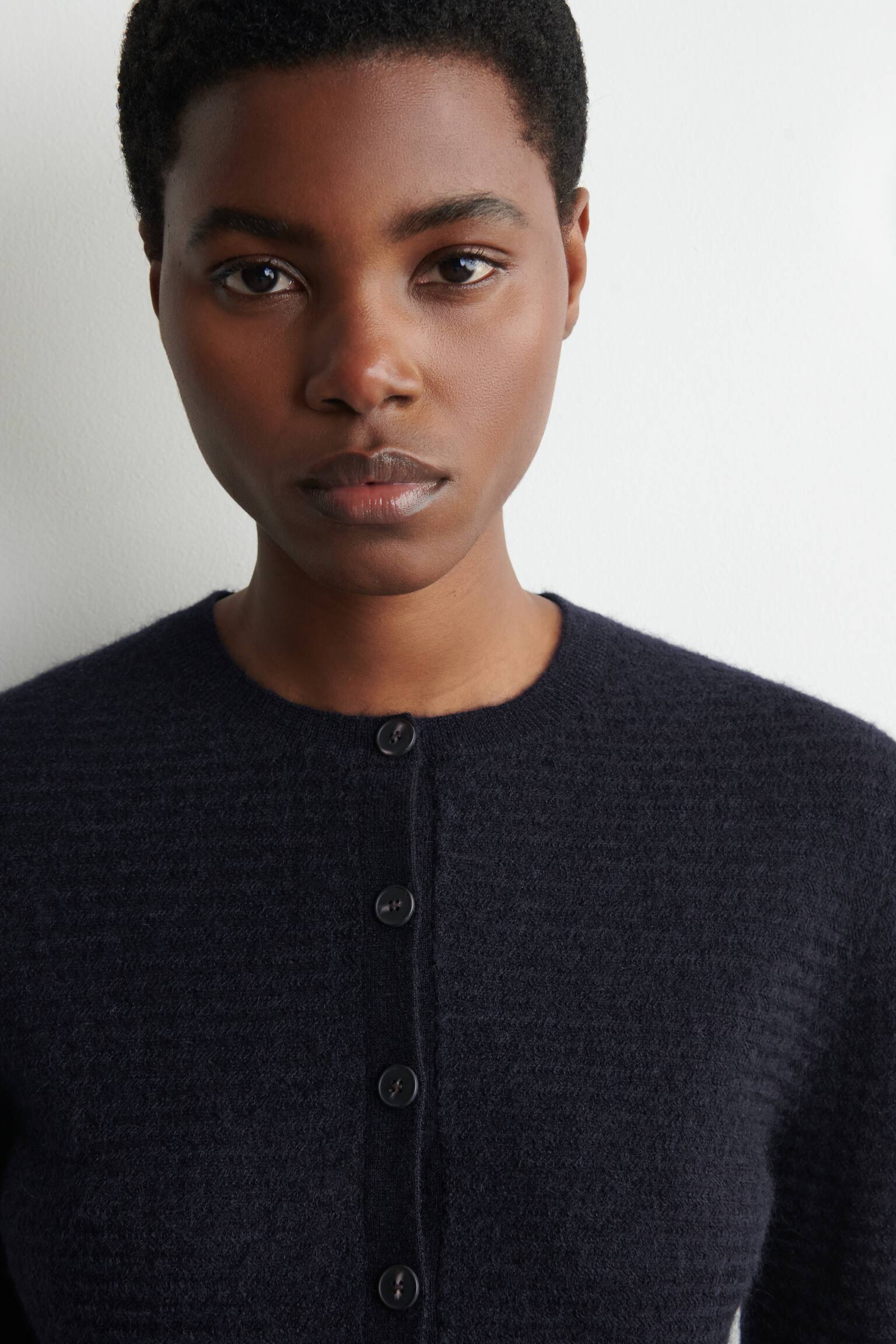 STRICKJACKE AUS MOHAIR-MIX MIT ZICKZACK-MUSTER - NAVYBLAU/GRÜN - 5