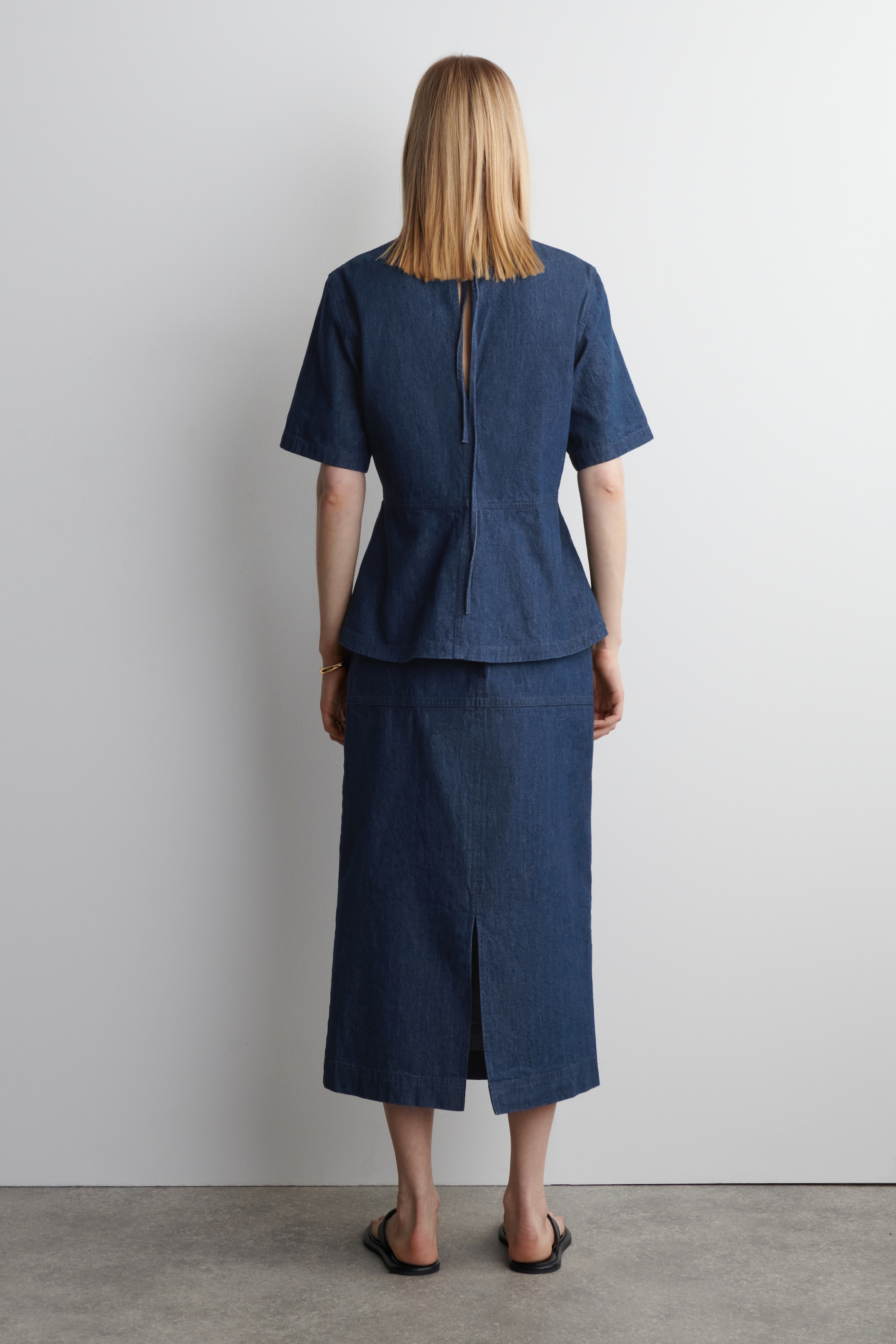 Größeres Bild anzeigen: BLEISTIFTROCK AUS DENIM - INDIGOBLAU - Ladies | H&M AT 4