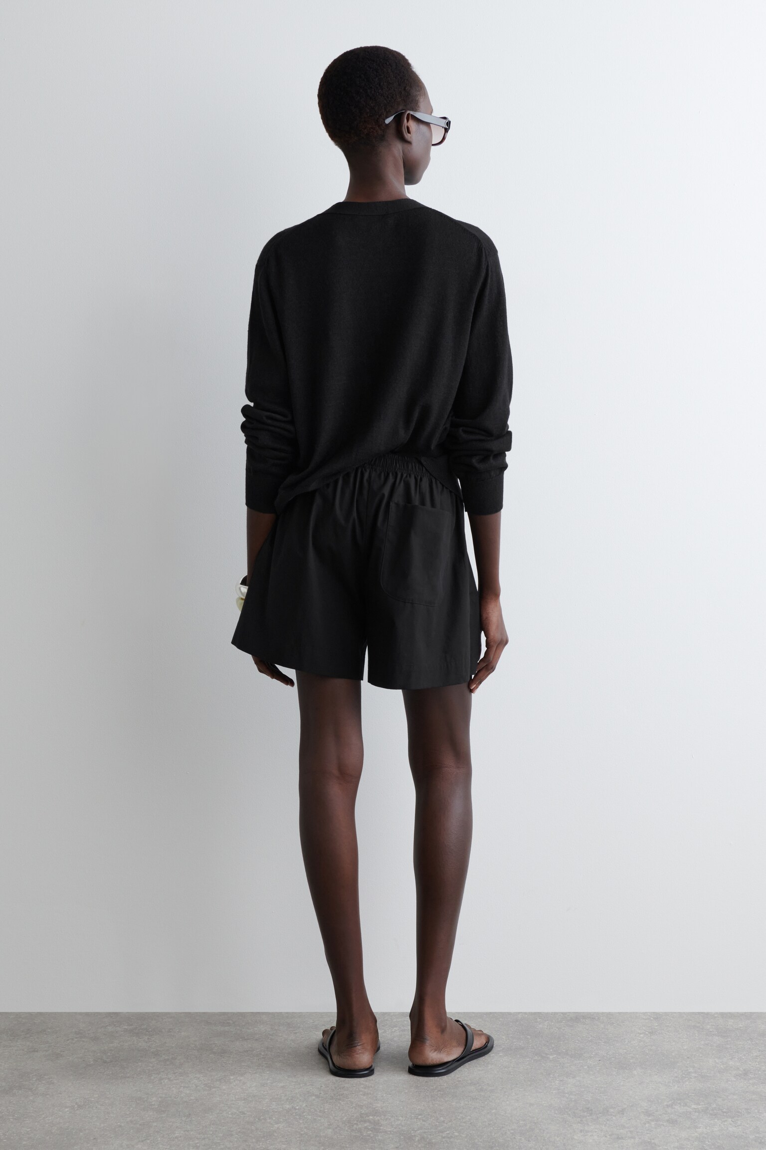 SHORT À TAILLE AJUSTABLE EN COTON - NOIR/BLANC - 4