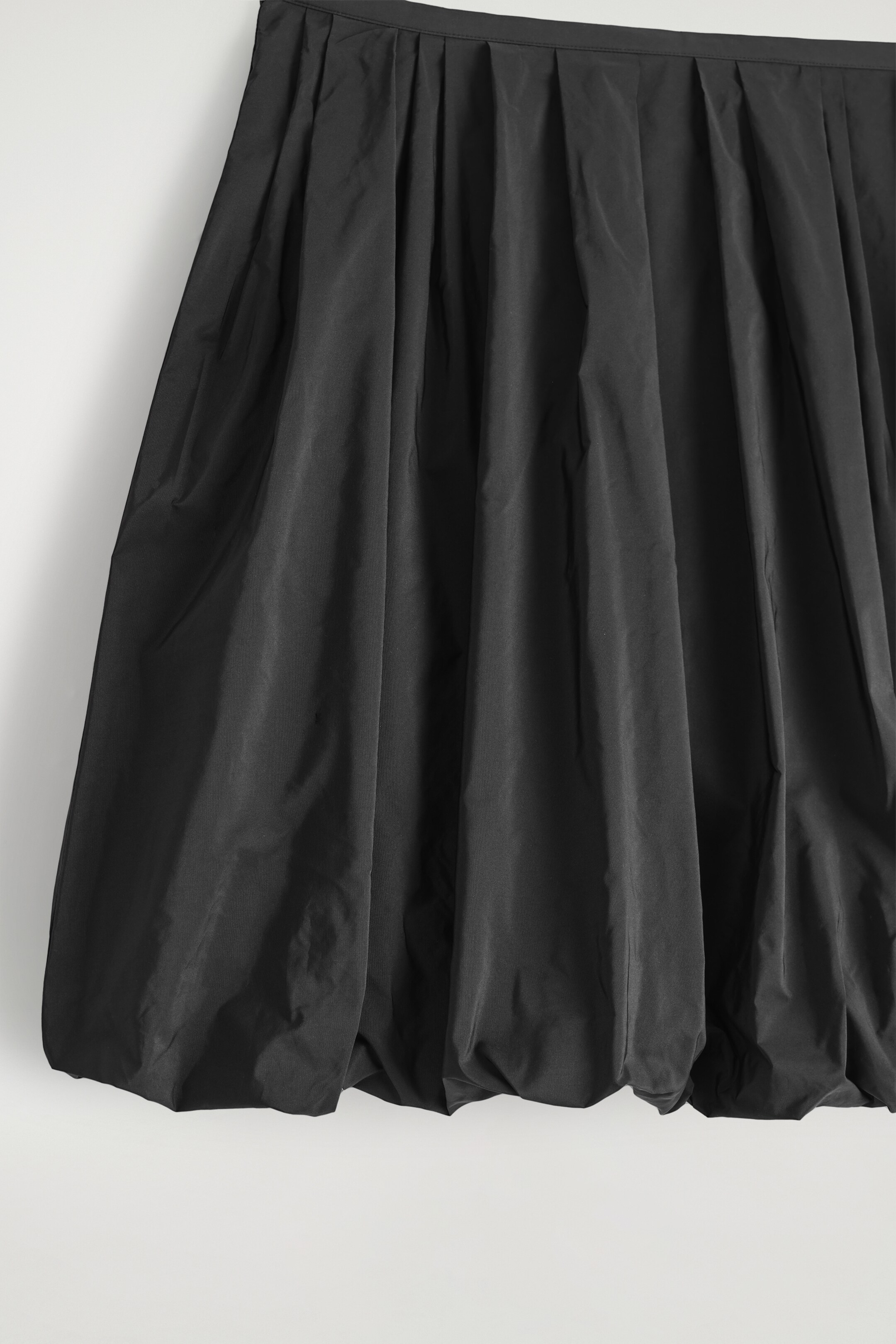 Преглед на по-голямо изображение: BUBBLE-HEM MINI SKIRT - ЧЕРНО - ЖЕНИ | H&M BG 5