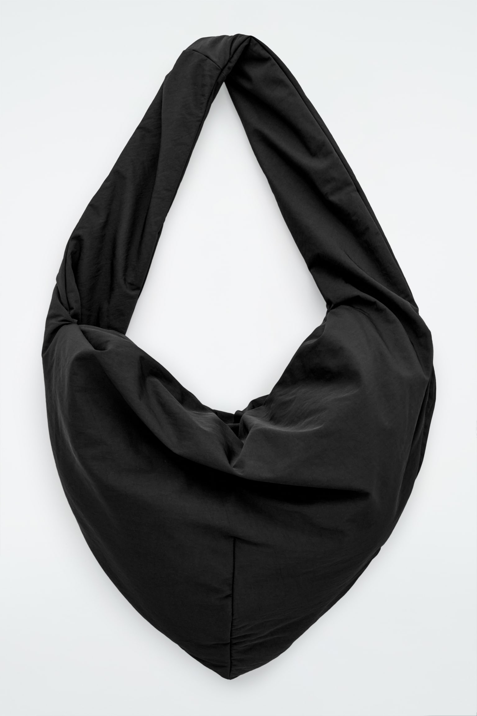 BOLSO DE HOMBRO KITE OVERSIZE DE NAILON - NEGRO - 2