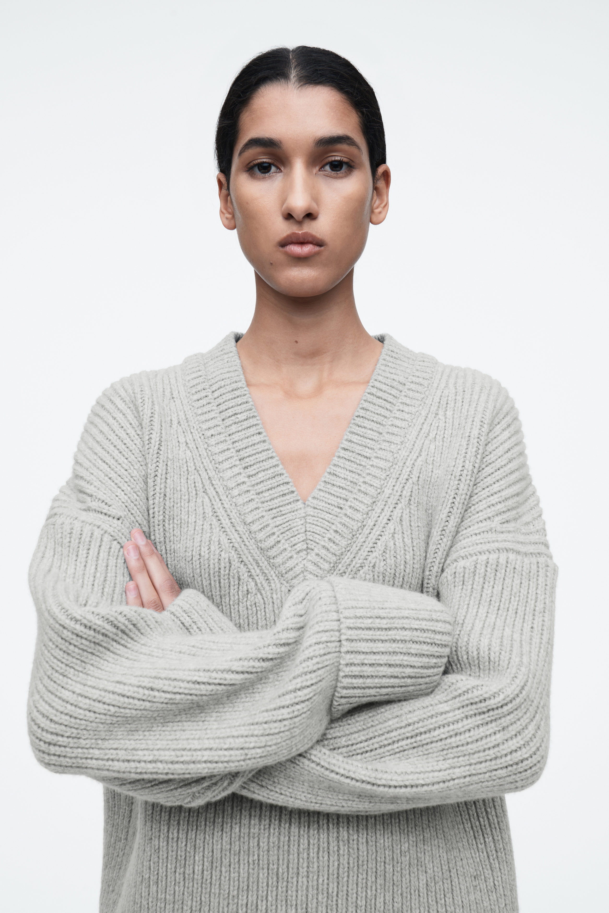 ニット セーター KUME/クメ V-neck Superfine Merino Wool Sweater ウールセーター レディース Amazon | [OGCPWYQZ] セーター レディース Vネック ニット