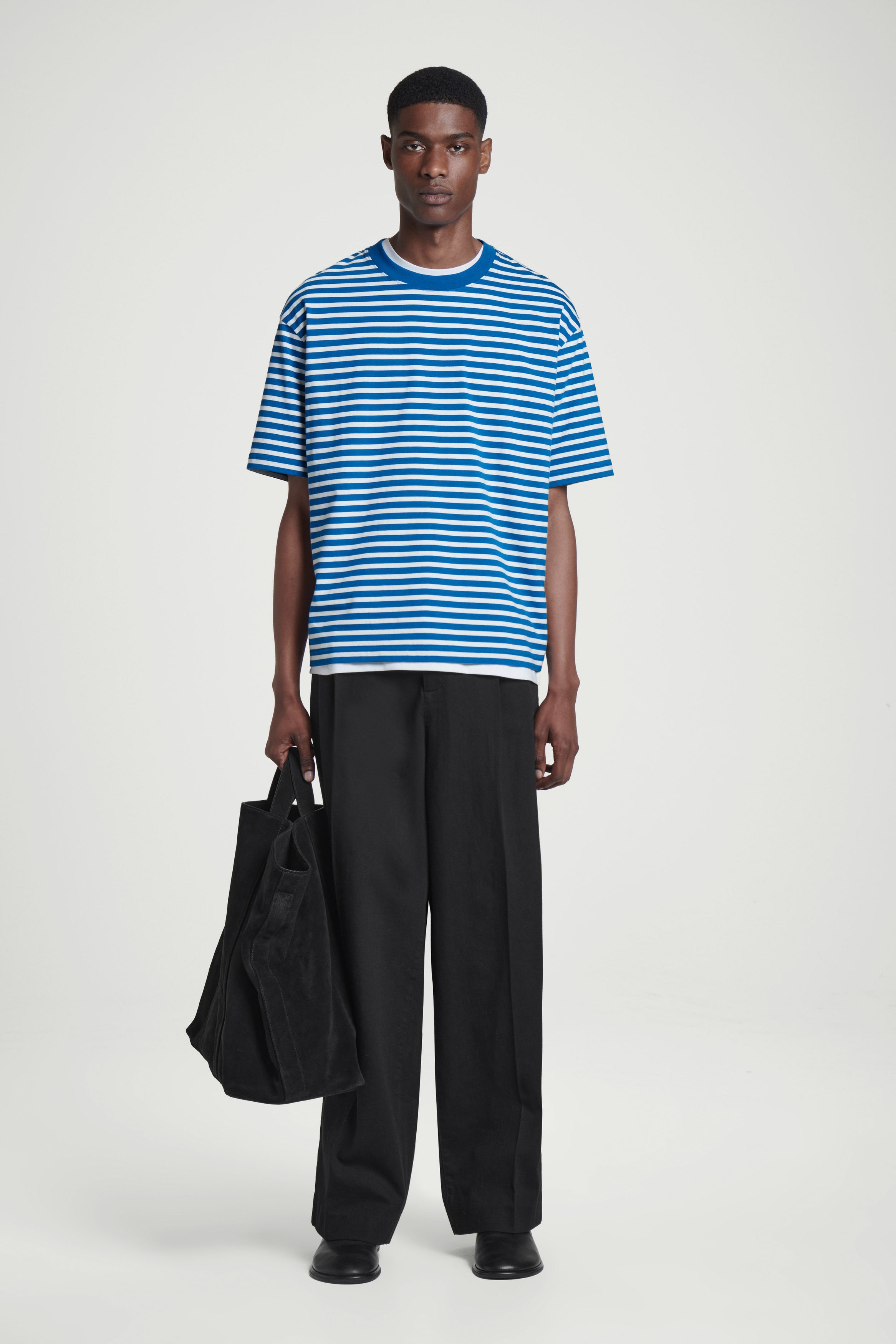 RELAXED LIGHTWEIGHT COTTON T-SHIRT - BLUE | COS