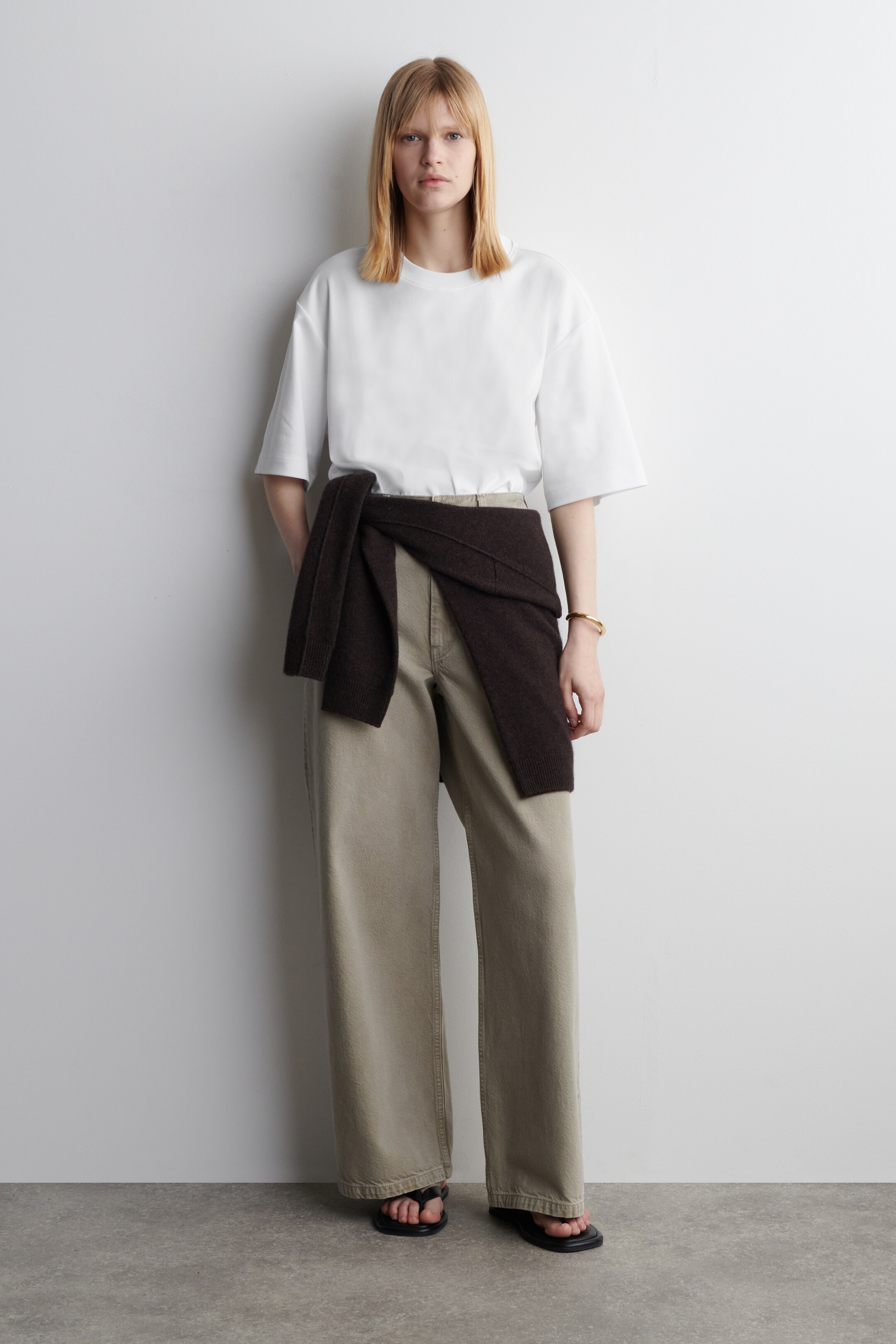 Grotere afbeelding bekijken: OVERSIZED KATOEN T-SHIRT - WIT - DAMES | H&M NL 2