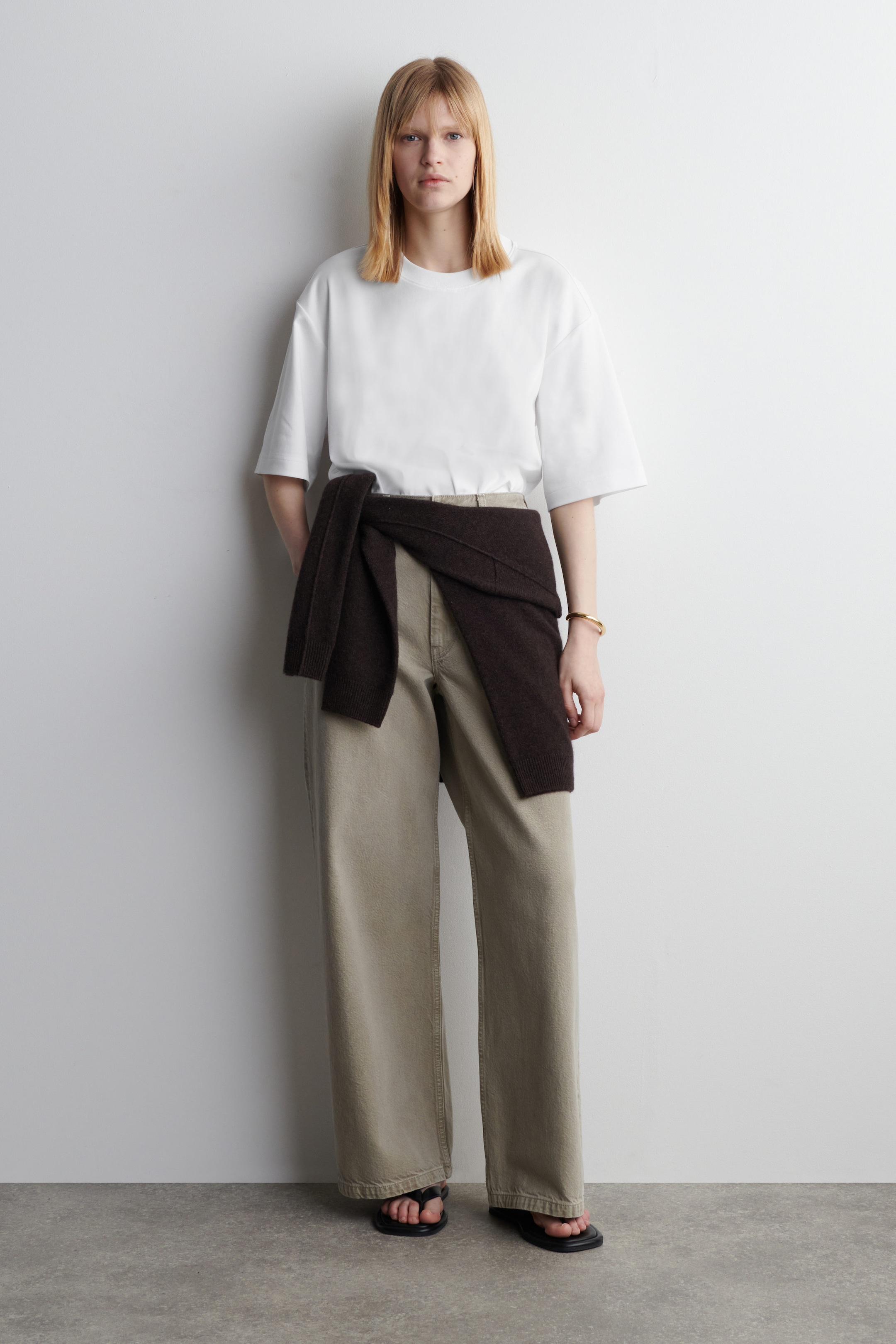 BAWEŁNIANY T-SHIRT OVERSIZE