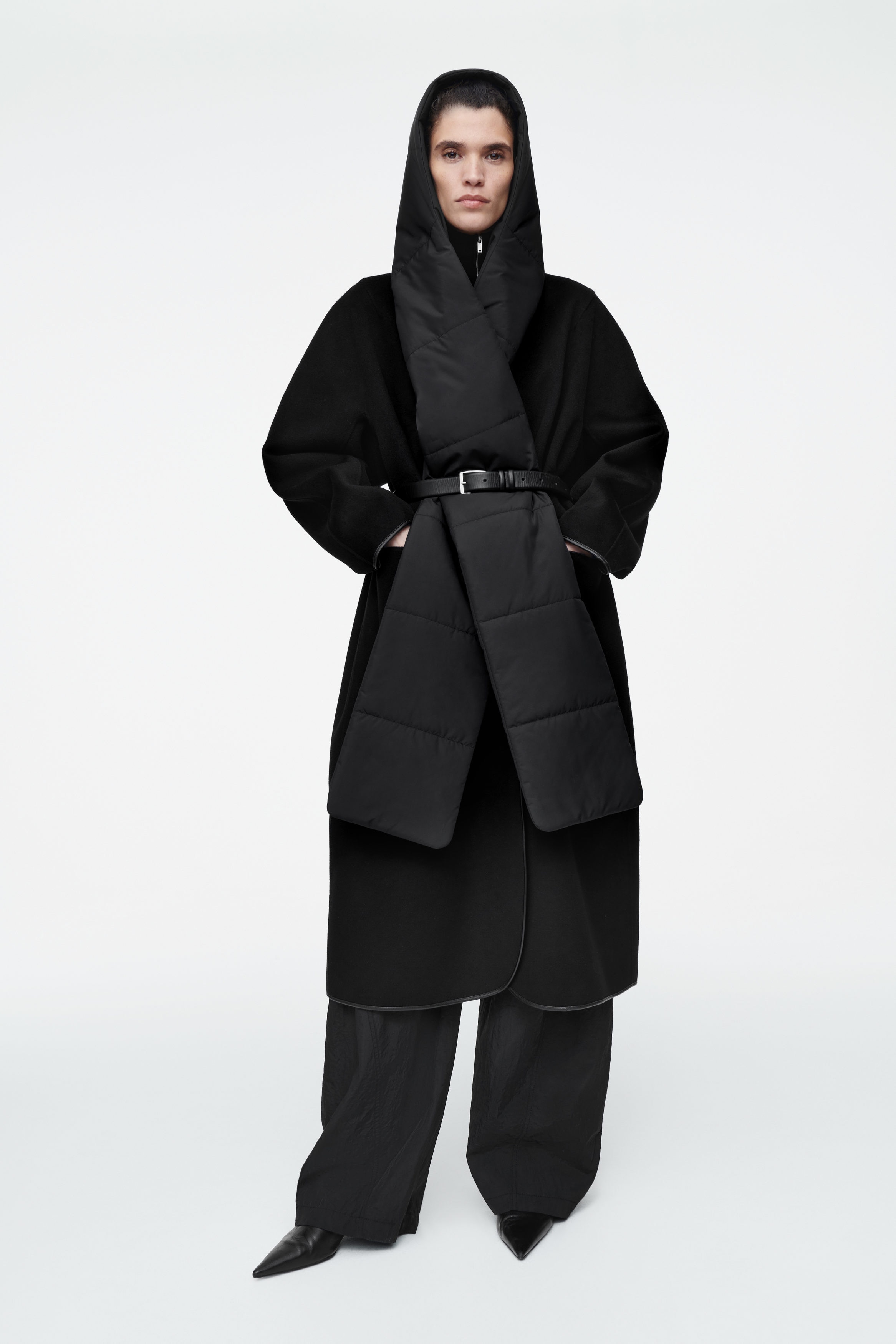 【MOORER】24FW Women's LUISIA CWH Hooded Muffler Black Designer fashion, Seoul-fully created | W Concept