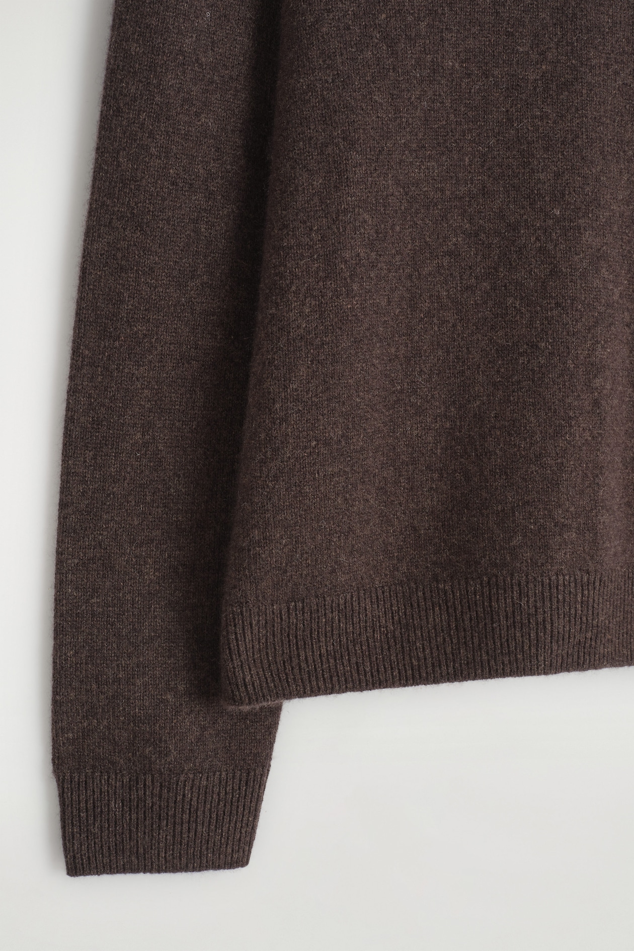 PURE CASHMERE CREW-NECK SWEATER — DARK BROWN