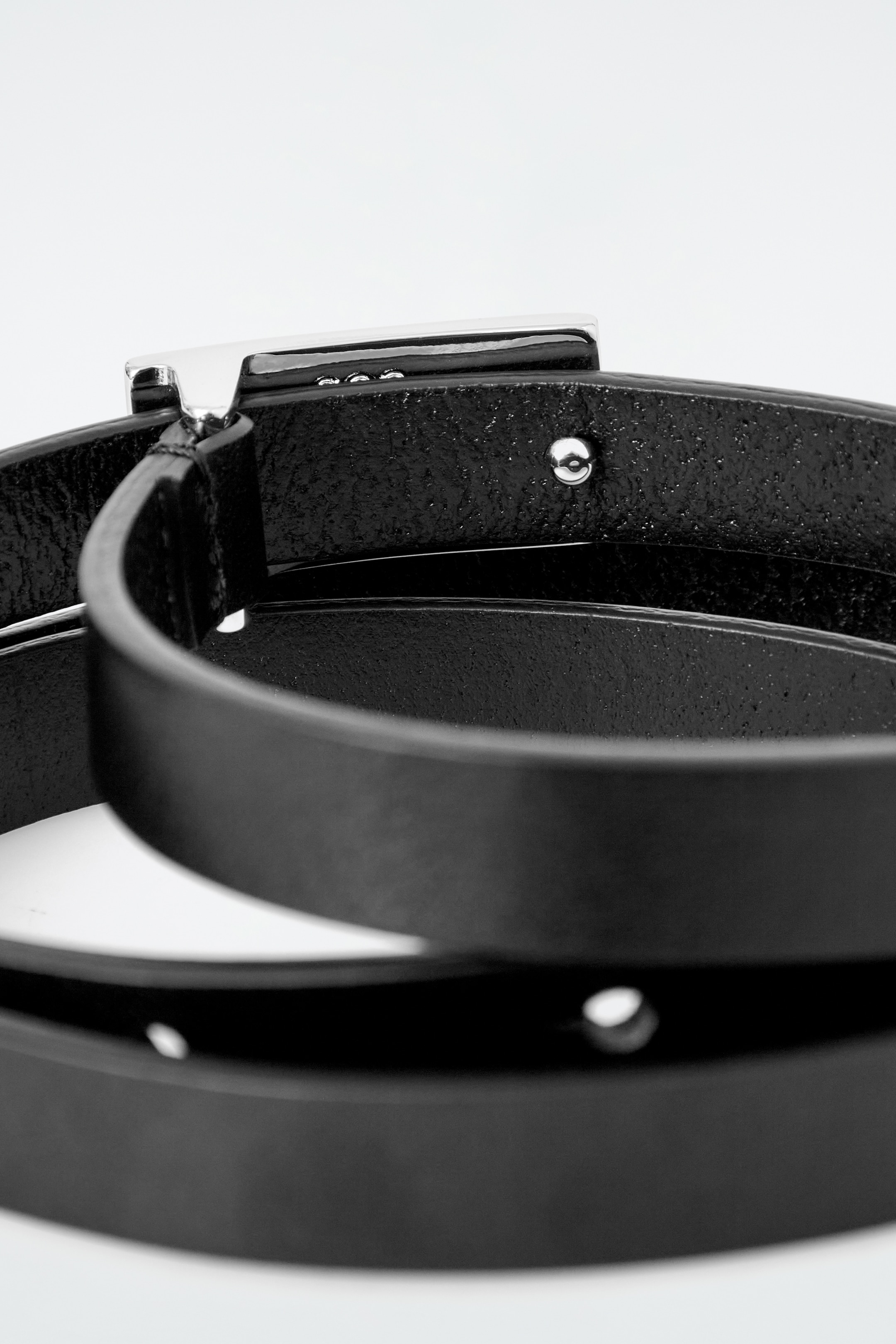 Ver imagem maior: CINTO FINO DE COURO COM DETALHE DE BARRA - PRETO - SENHORA | H&M PT 3
