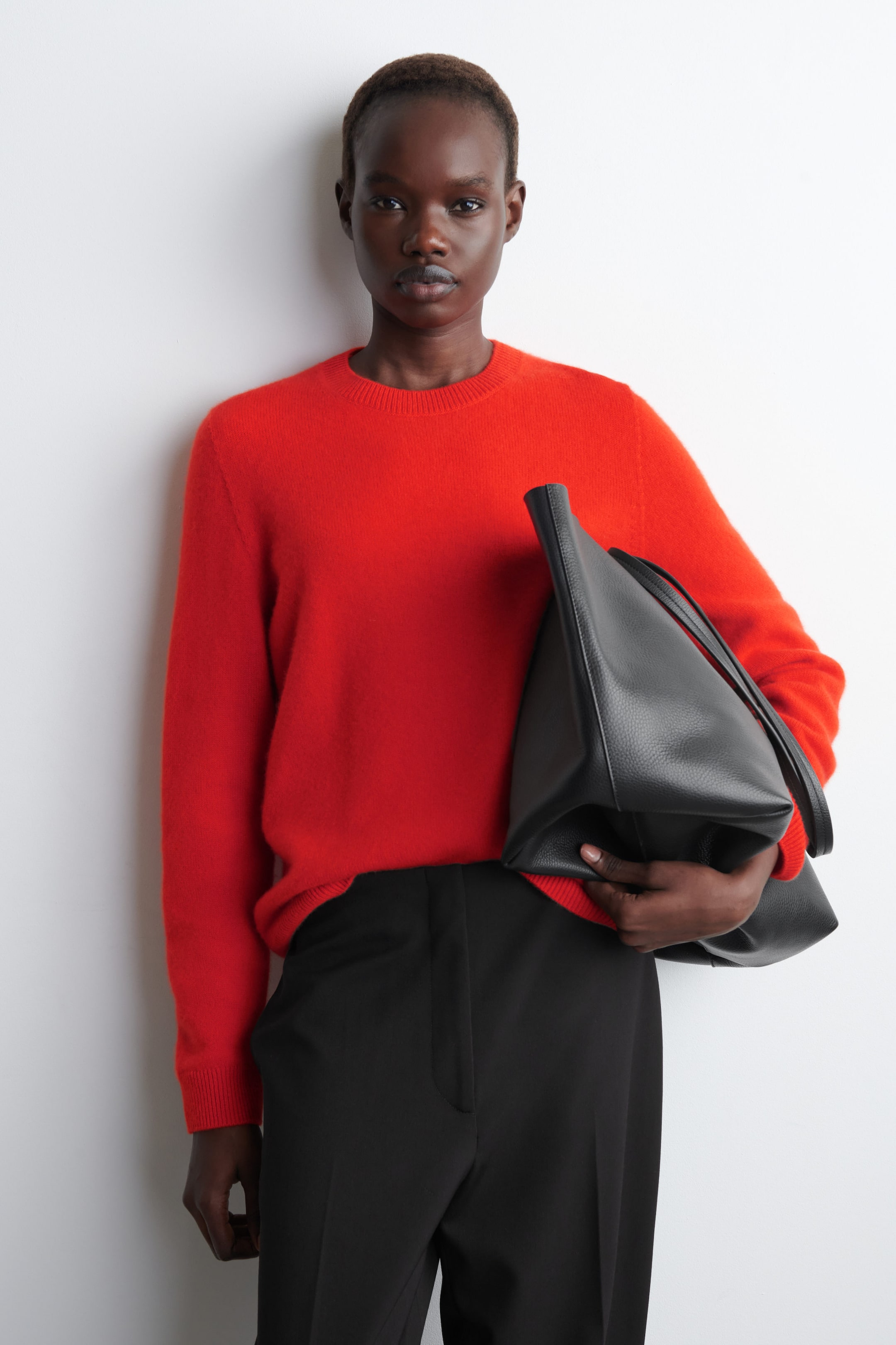 CASHMERE CREW-NECK SWEATER