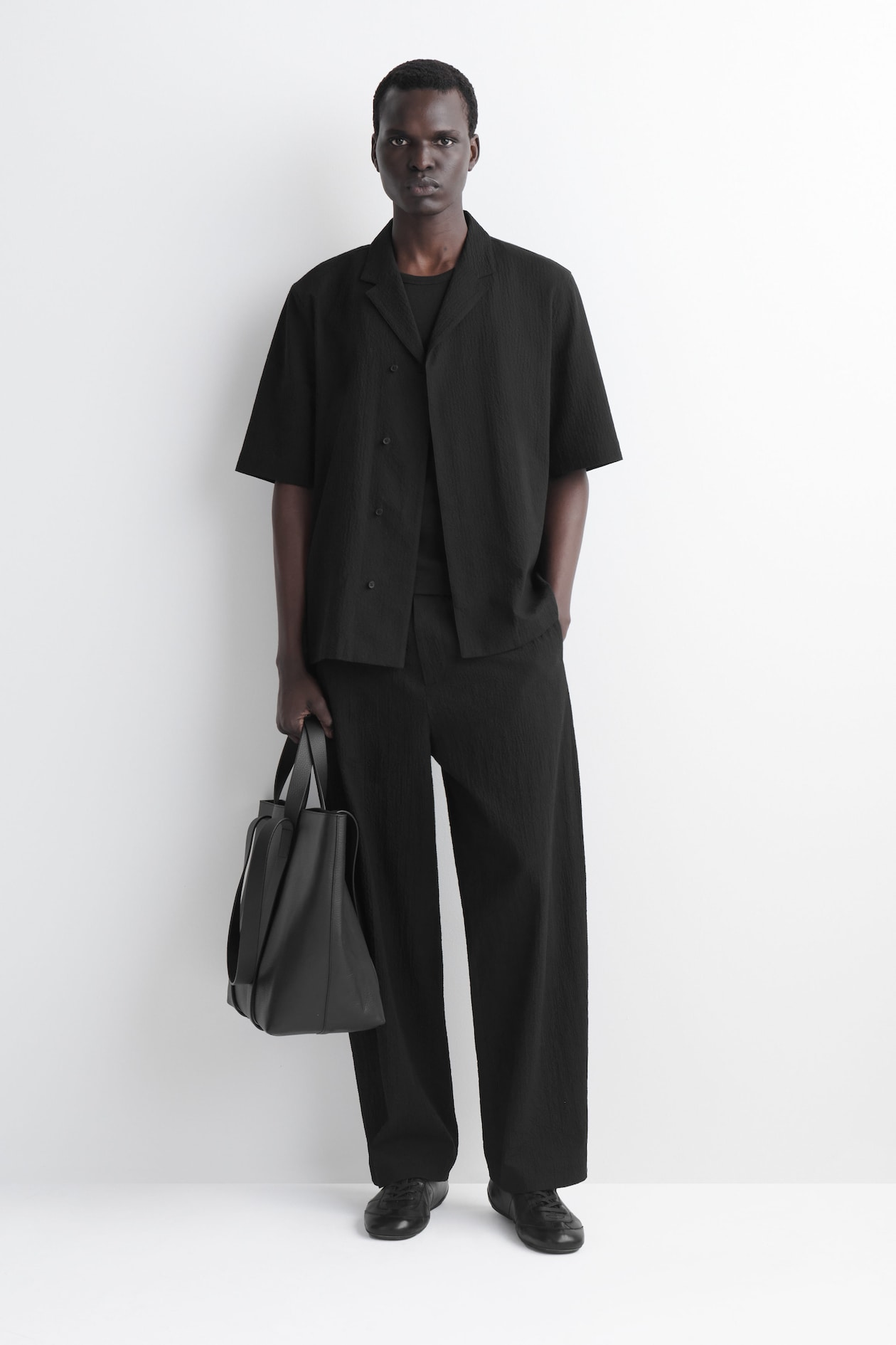 SEERSUCKER RESORT SHIRT — BLACK