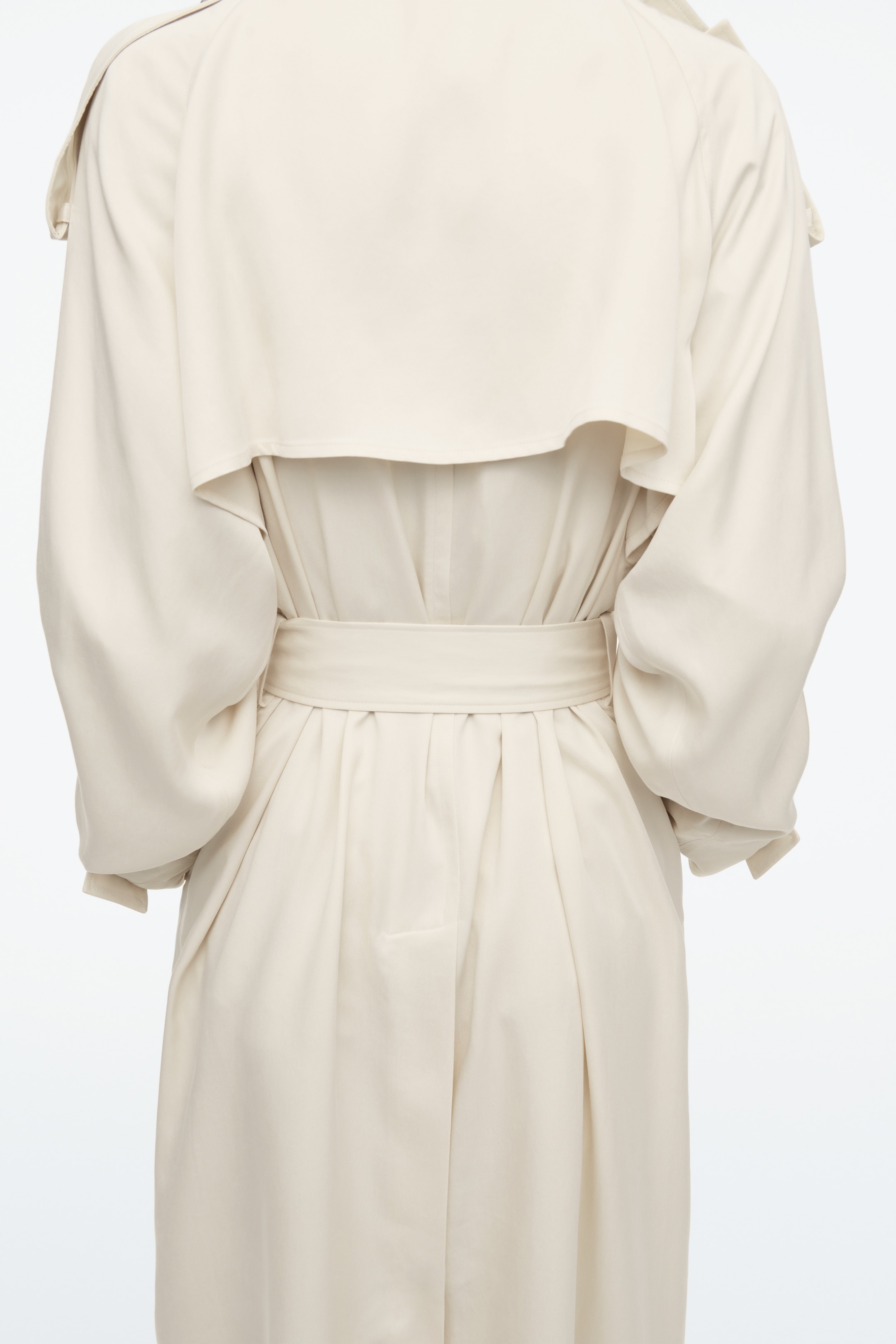 Grotere afbeelding bekijken: GEBREIDE KRAAG TRENCHCOAT - LICHTBEIGE - DAMES | H&M BE 4