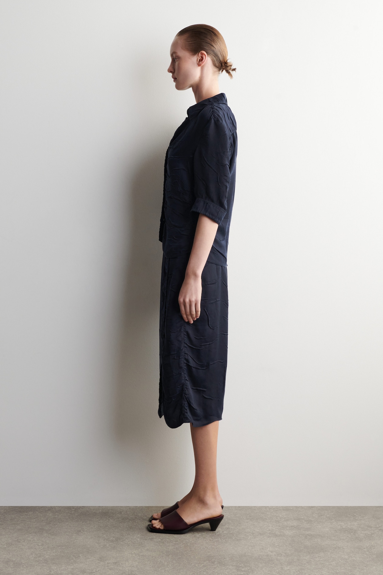 GATHERED CRINKLED SHIRT — NAVY