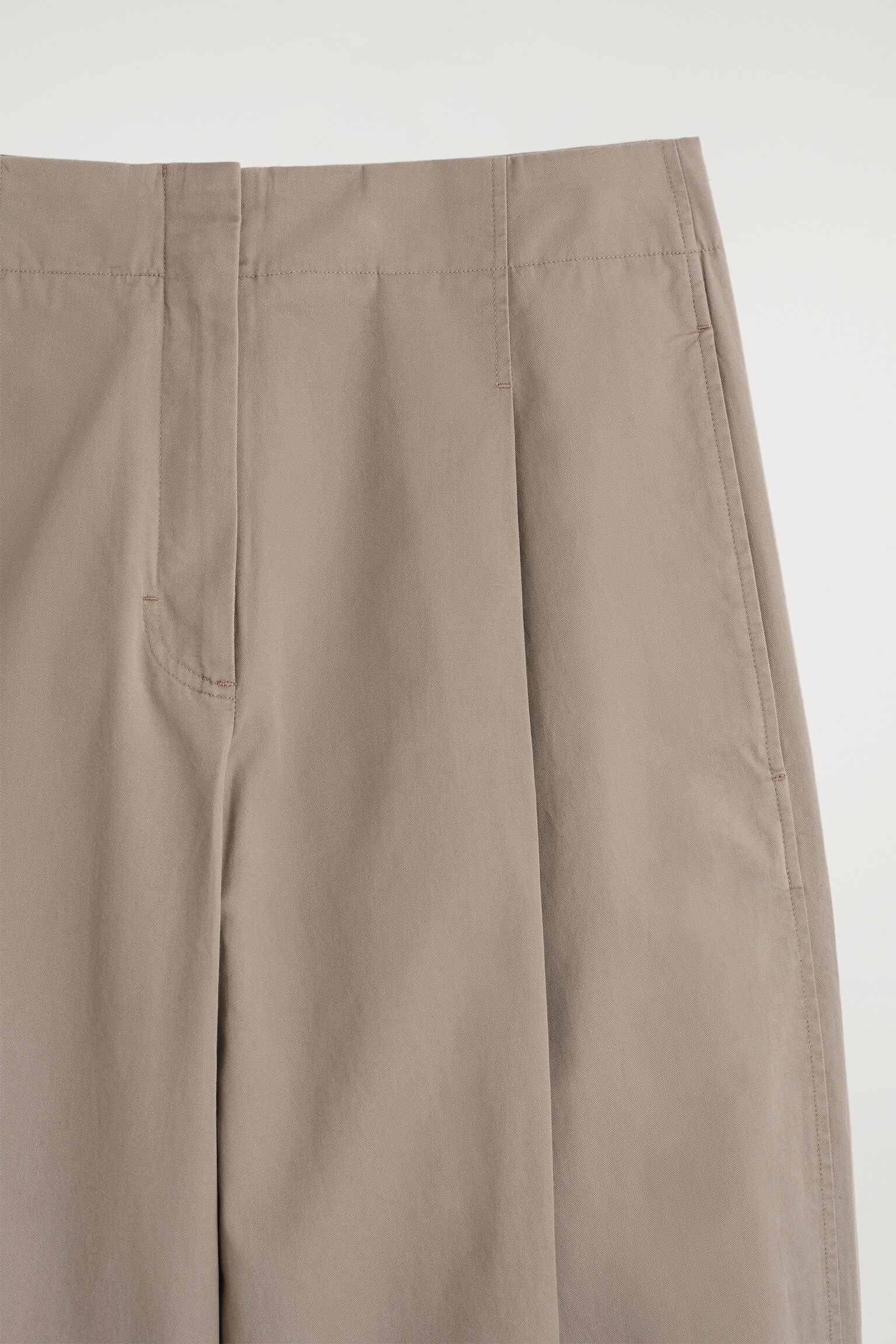 CHINOS PLISADOS BARREL FIT - TOPO/AZUL MARINO - 5