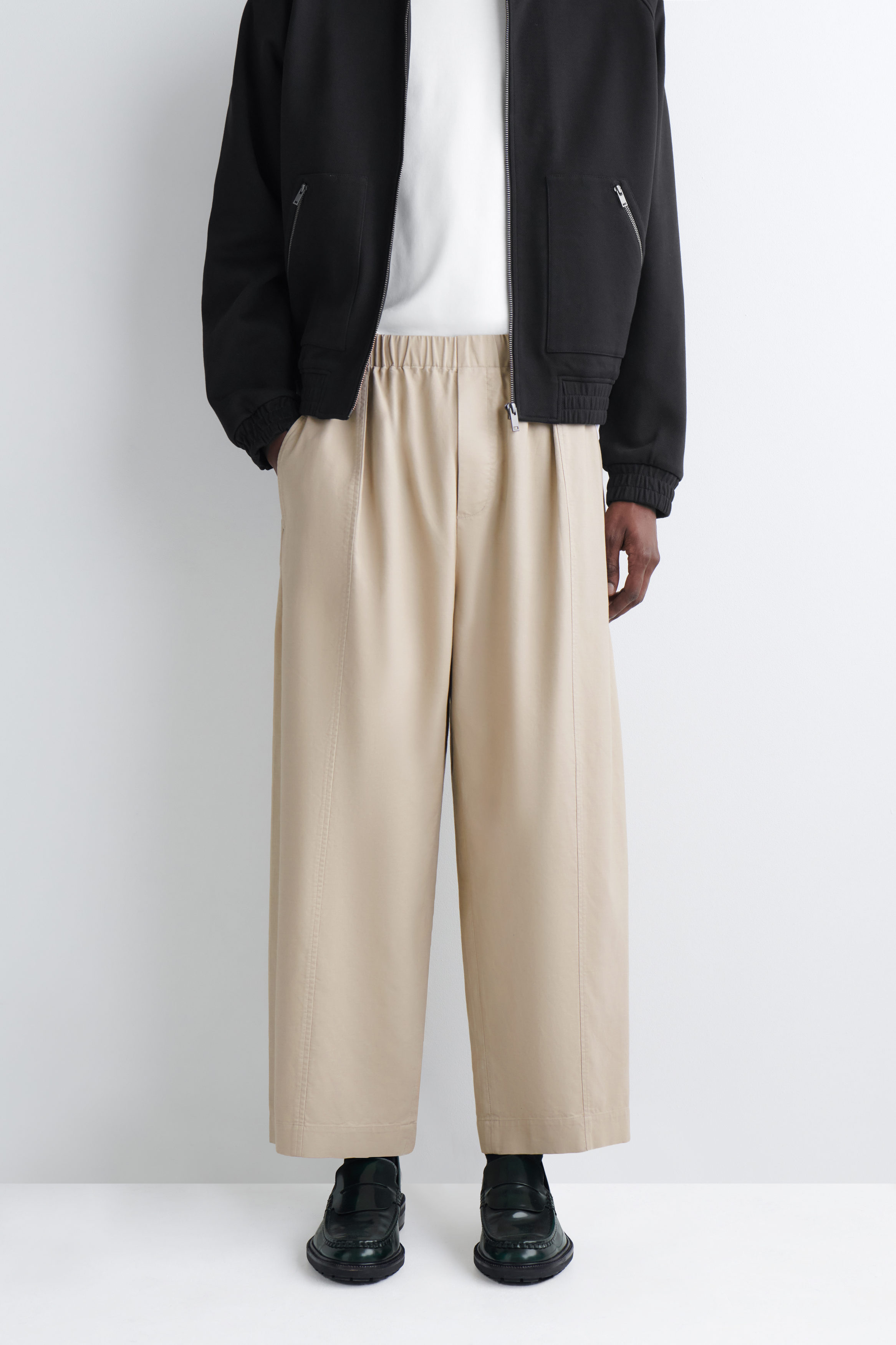 COTTON CROPPED BARREL-LEG PANTS - BEIGE | COS US
