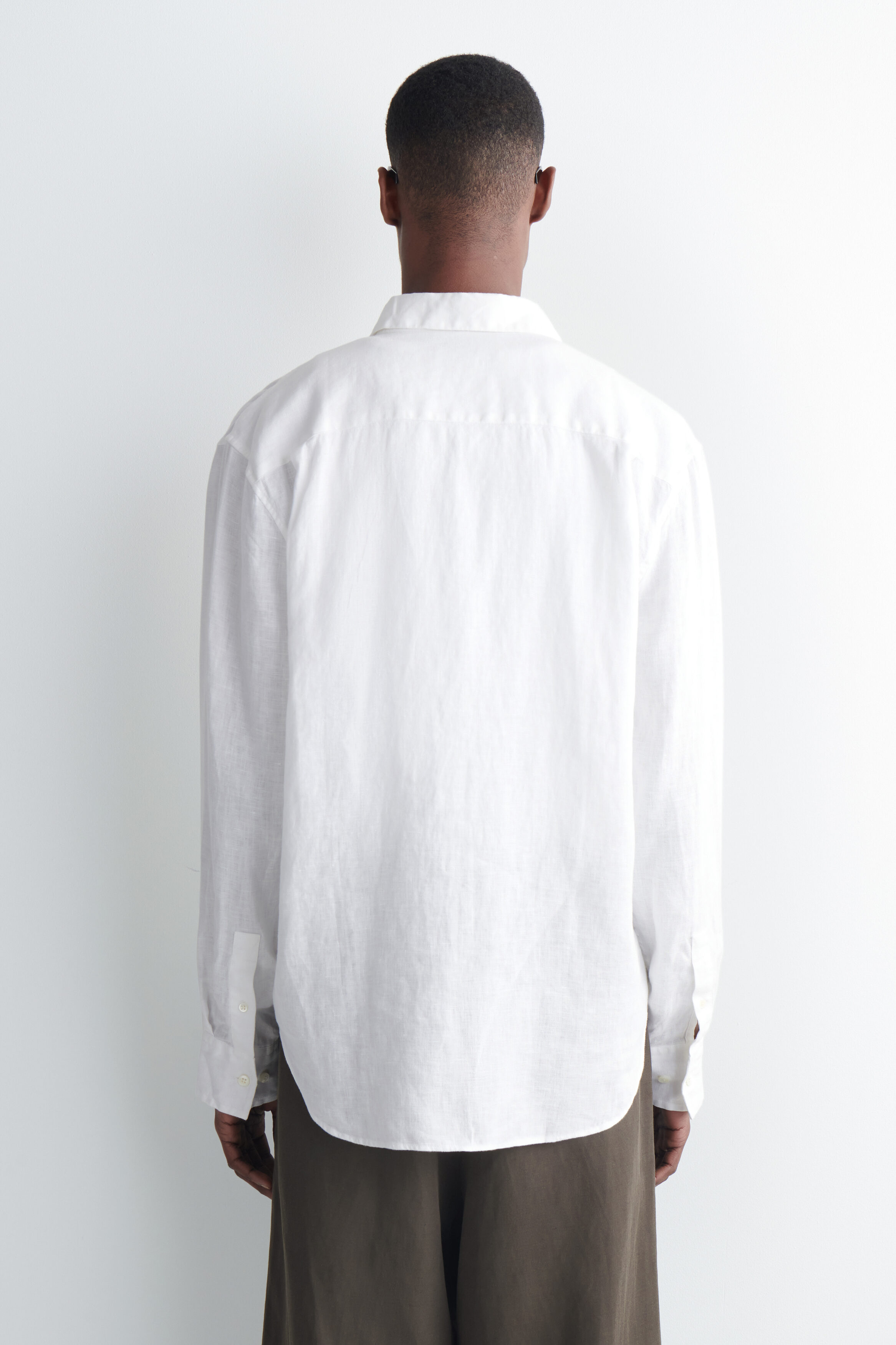 RELAXED LINEN SHIRT - thumbnail 3