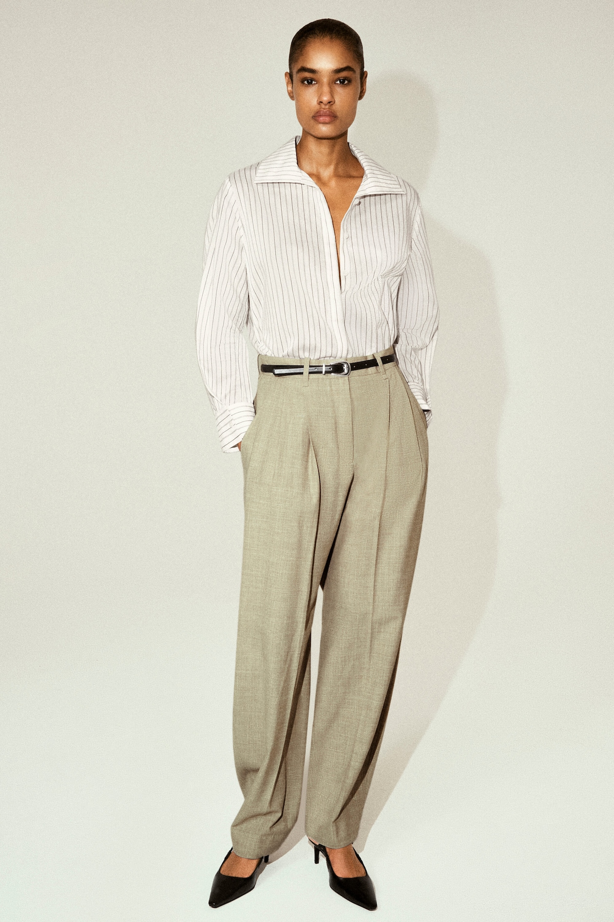 STRIPED COTTON-SILK HIGH-COLLAR SHIRT — IVORY / BROWN / STRIPED