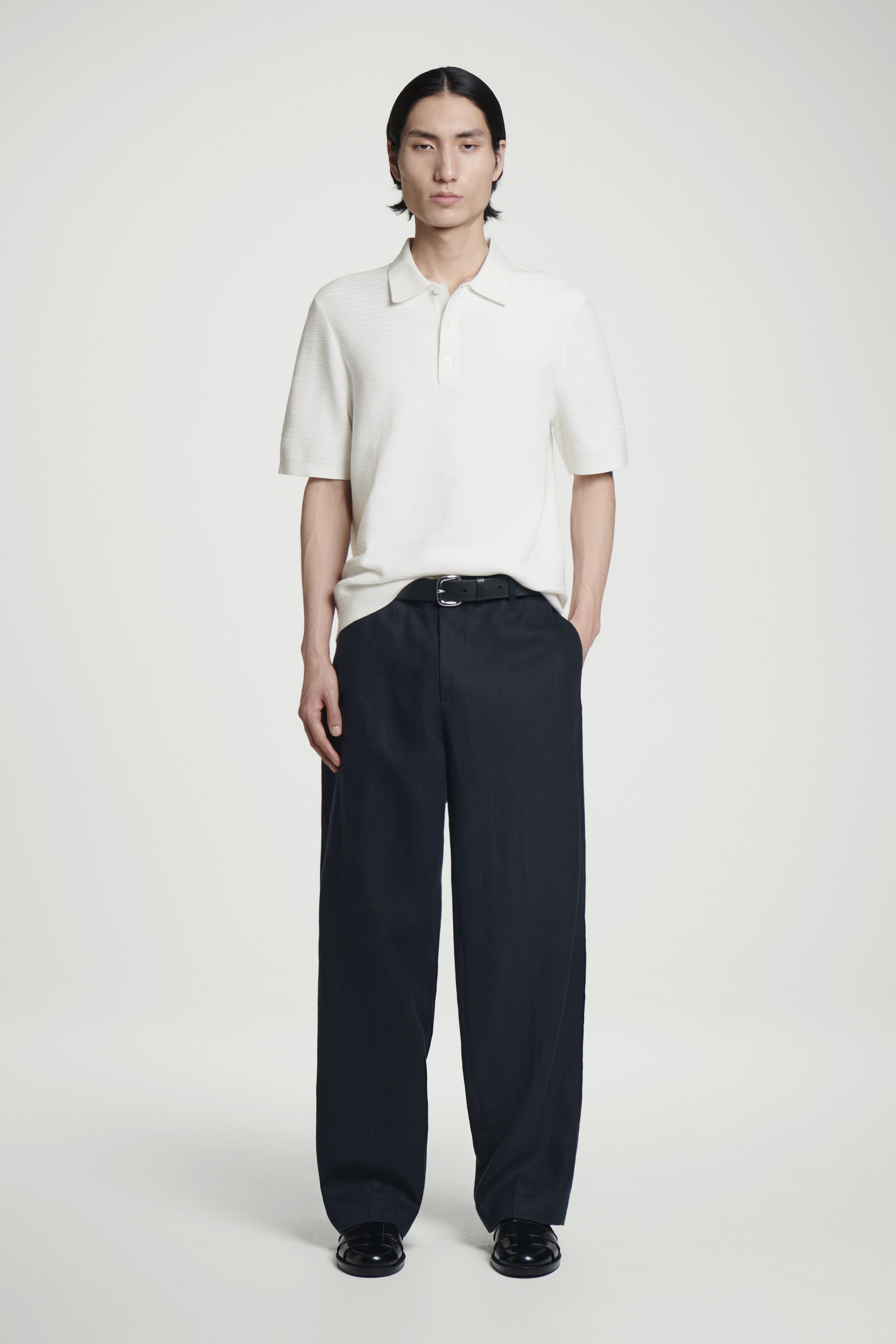 Visualizza immagine più grande: POLO IN MAGLIA DI COTONE TESTURIZZATA - BIANCO - UOMO | H&M IT 2