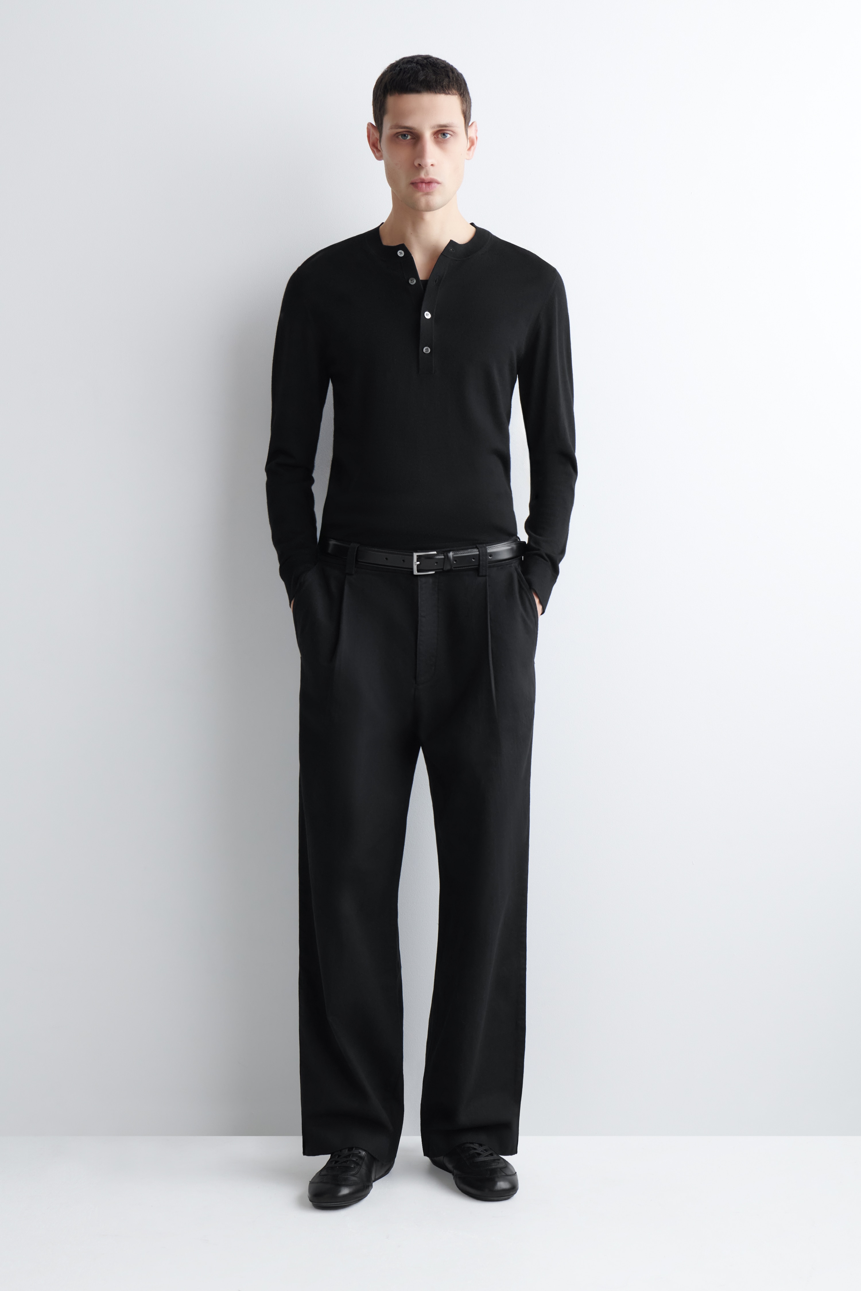 PANTALONI IN DENIM A GAMBA LARGA CON PIEGA