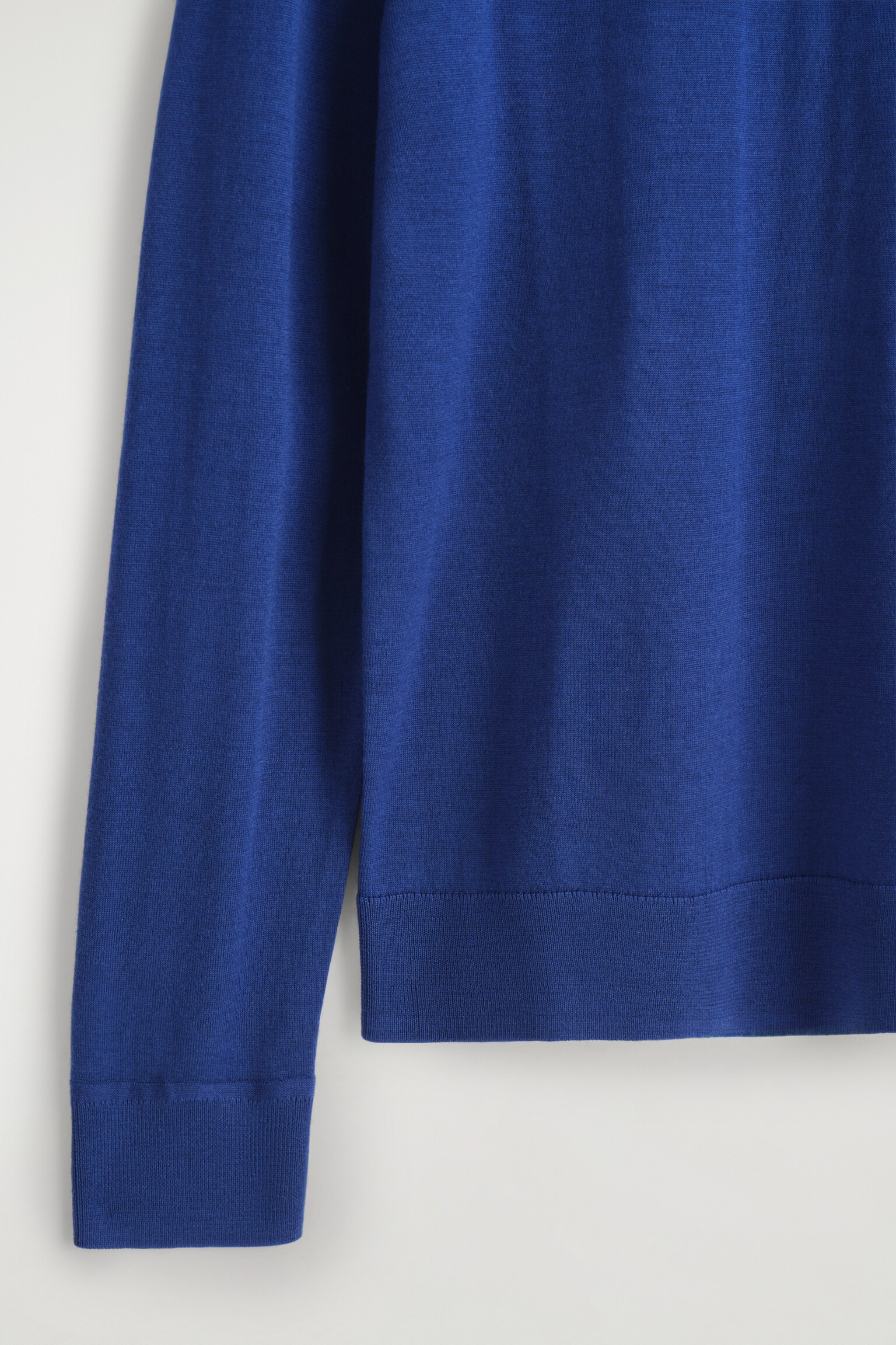 PULL SLIM À COL ROND EN LAINE MÉRINOS - BLEU COBALT/BLEU MARINE/GRIS CHINÉ/NOIR - 6