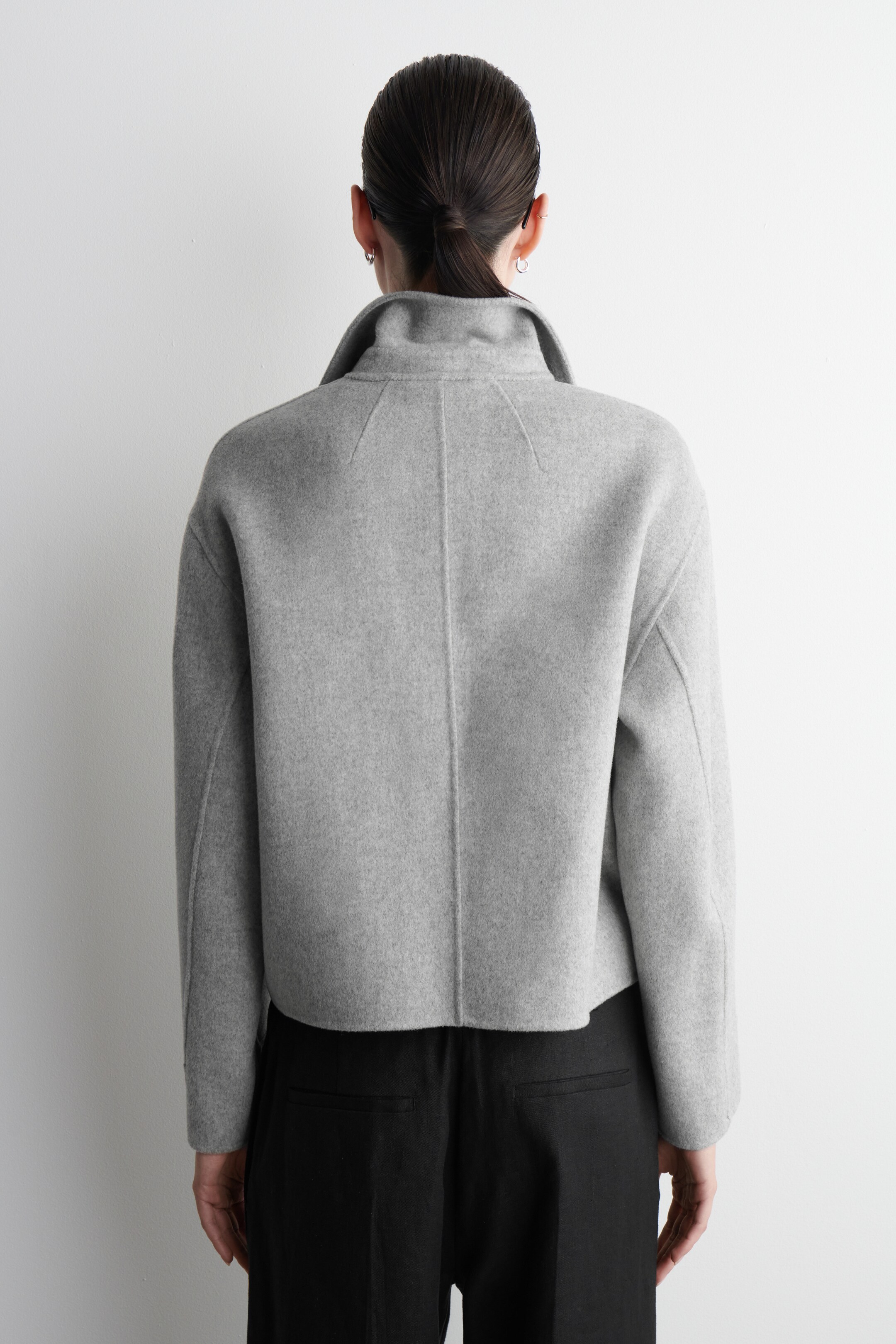 Ingrandisci l'immagine: BOXY DOUBLE-FACED WOOL SHORT JACKET - LIGHT GREY - DONNA | H&M CH 3