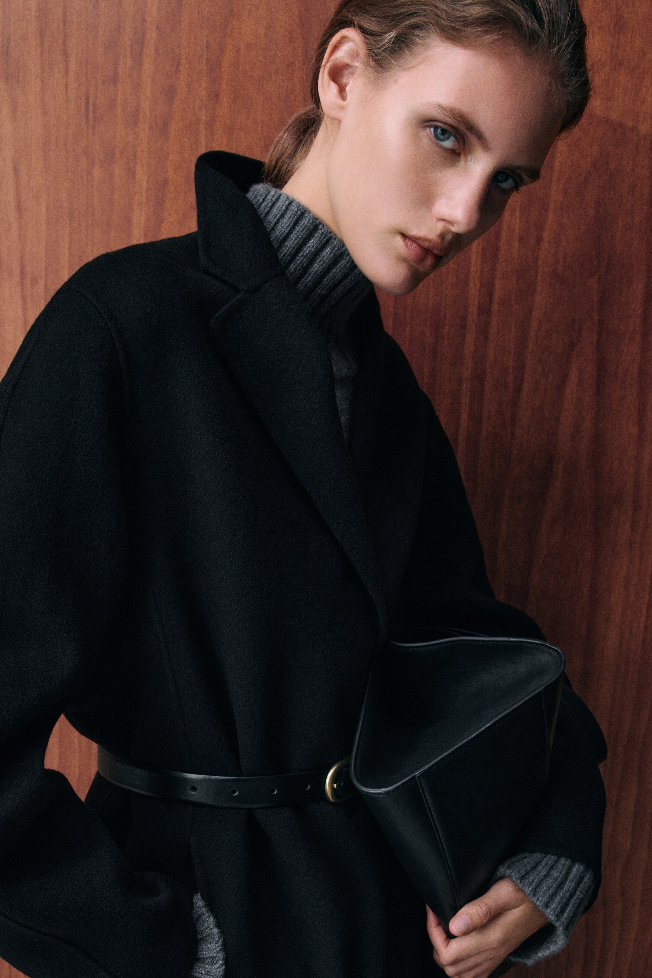 Größeres Bild anzeigen: LANGER MANTEL AUS DOUBLEFACE-WOLLE - SCHWARZ - Ladies | H&M AT 8