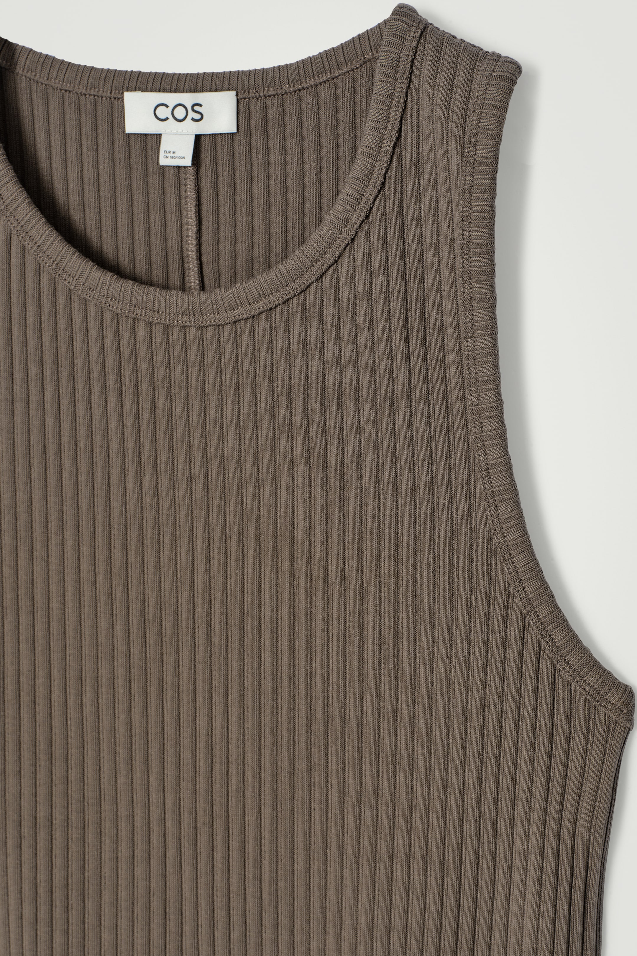 Grösseres Bild ansehen: SCHMALES TANKTOP AUS BAUMWOLLE - MAULWURFSBRAUN - HERREN | H&M CH 6