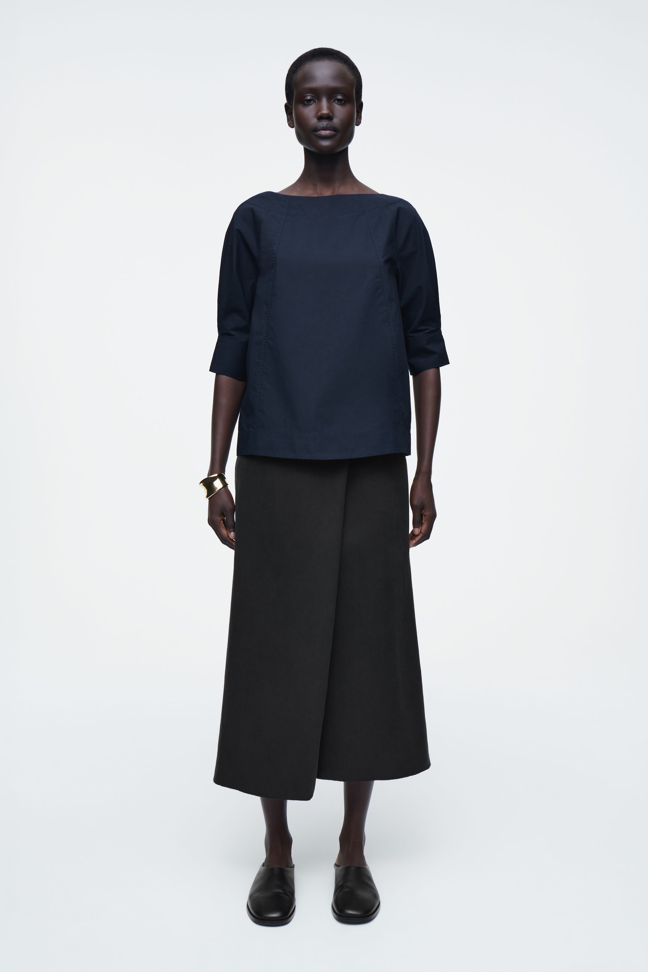 VOLUMINOUS BOAT-NECK COTTON BLOUSE