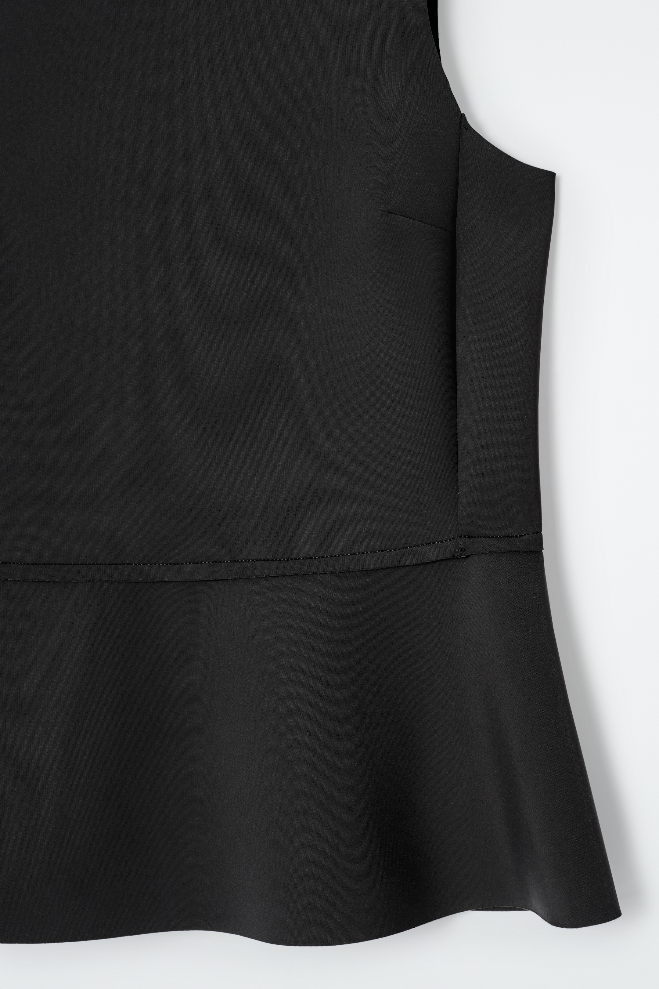 Zobrazit větší obrázek: Top s peplum z scuba materiálu - ČERNÁ - ŽENY | H&M CZ 8