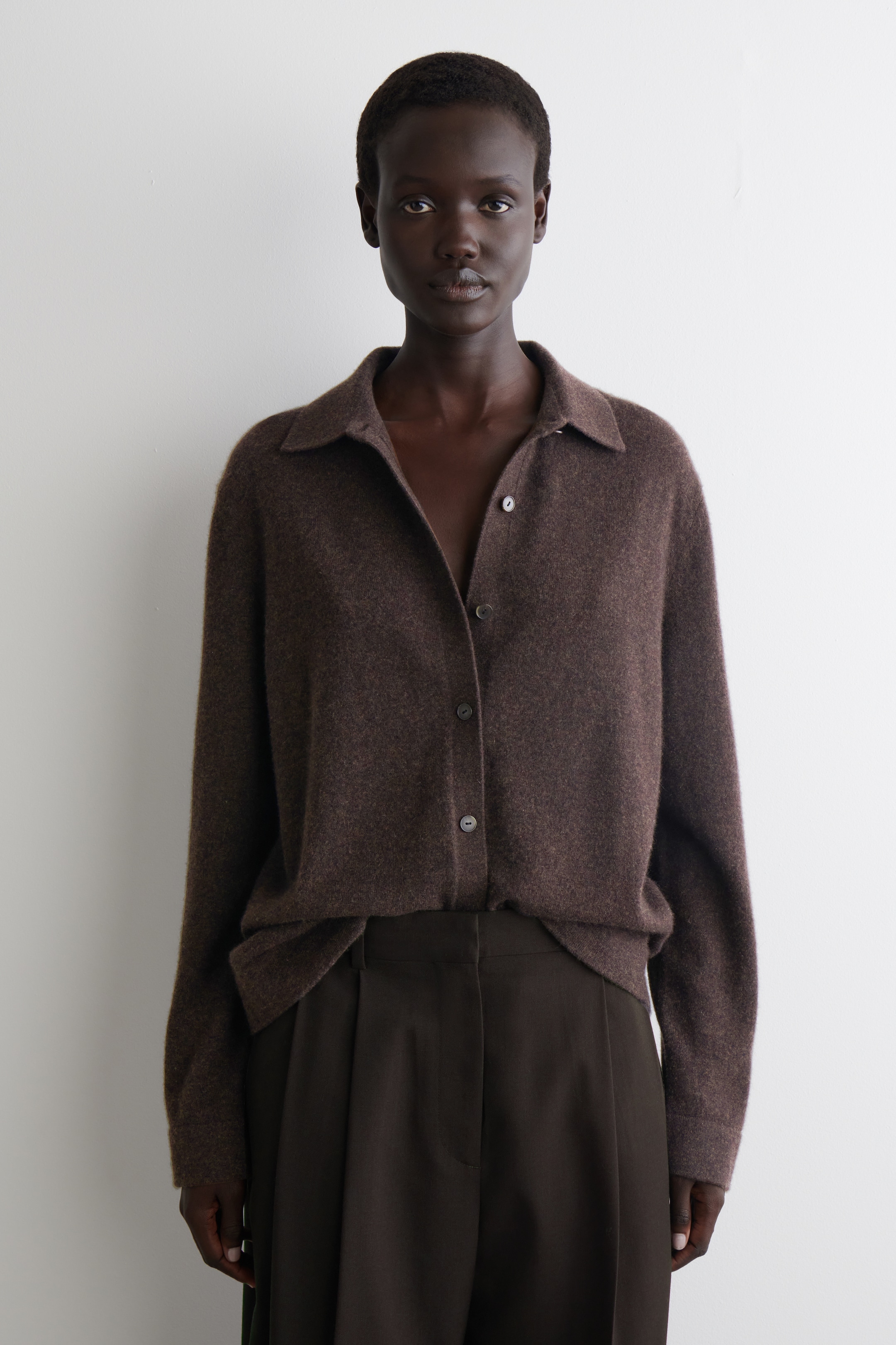 Größeres Bild ansehen: KASCHMIRHEMD - DUNKELBRAUN - Ladies | H&M DE 4