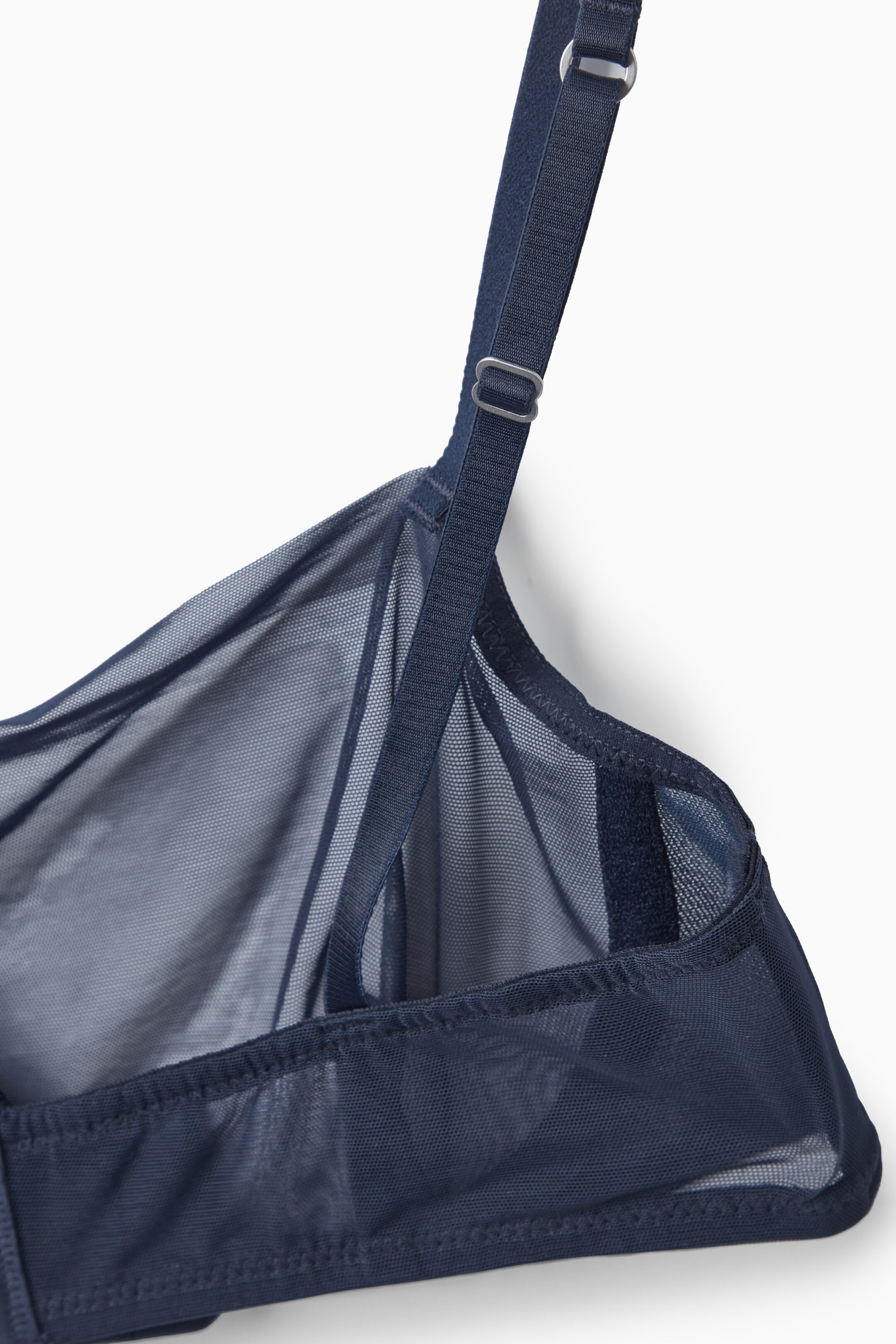 StillMedia/DescriptiveDetail