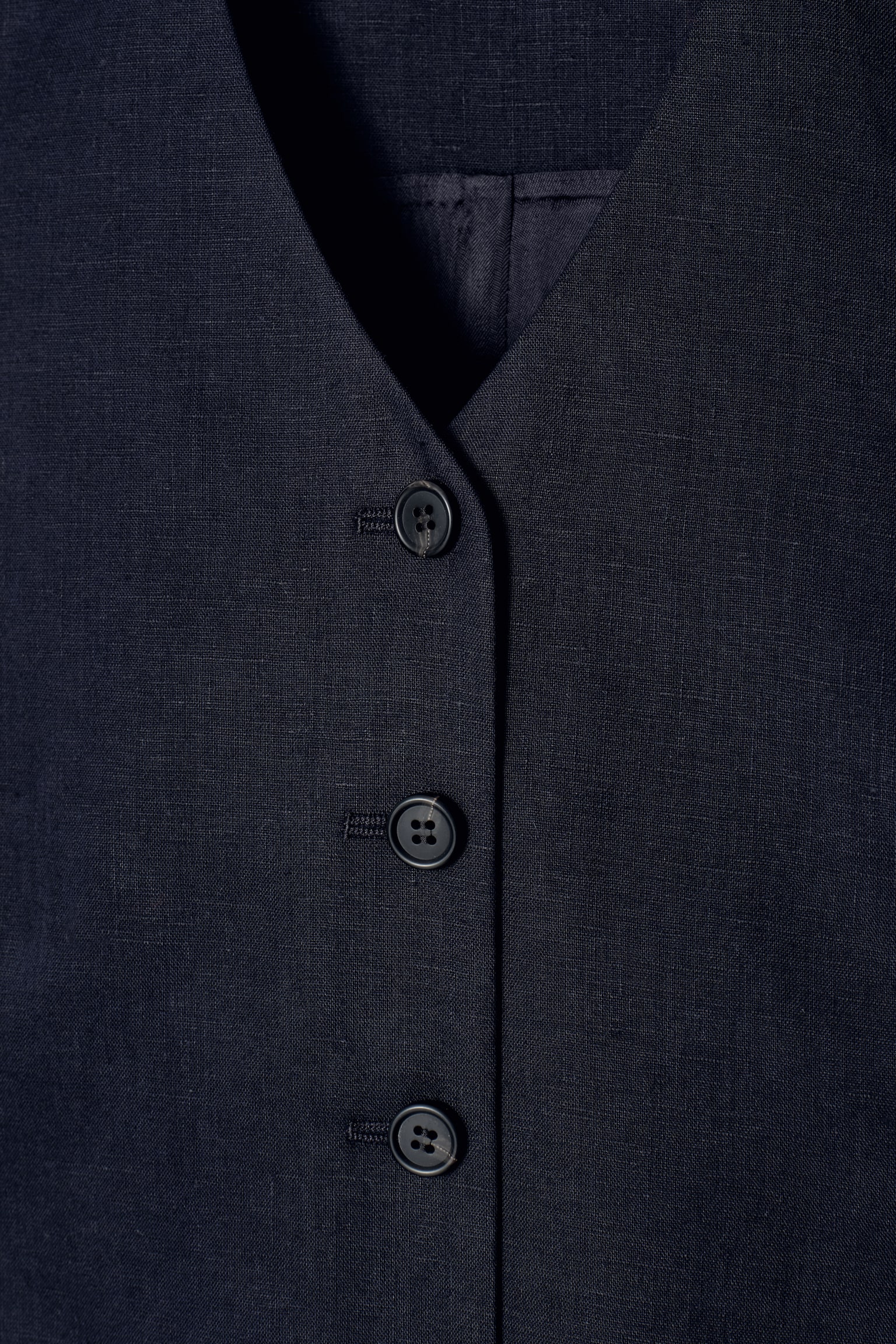 CHALECO CROP DE LINO - AZUL MARINO - 8