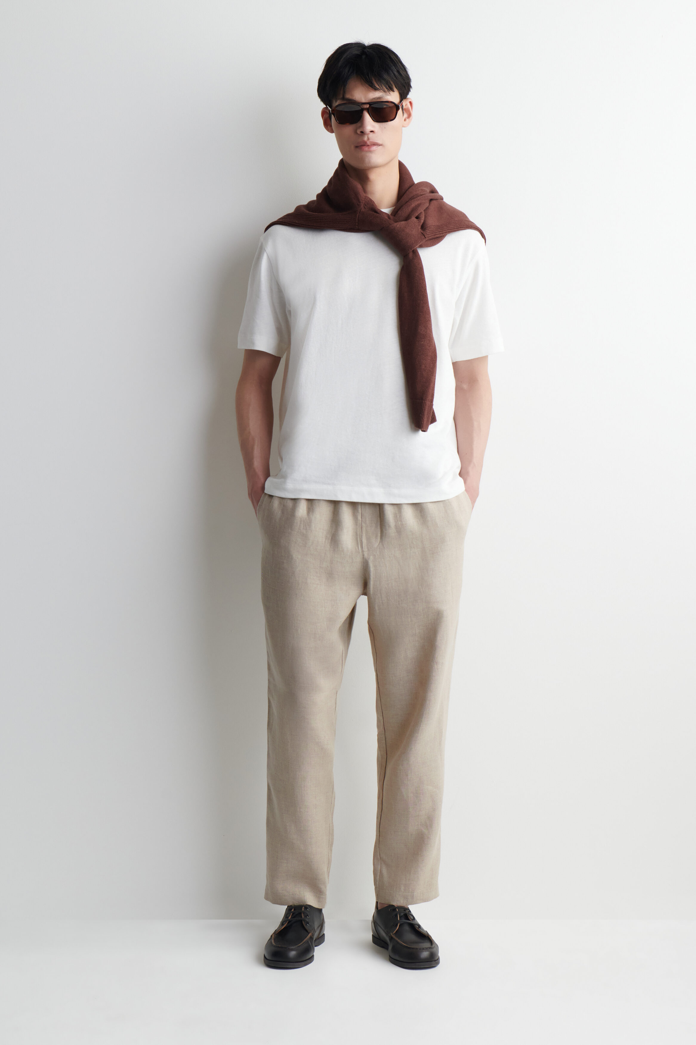 ELASTICIZED LINEN REGULAR-FIT TAPERED PANTS