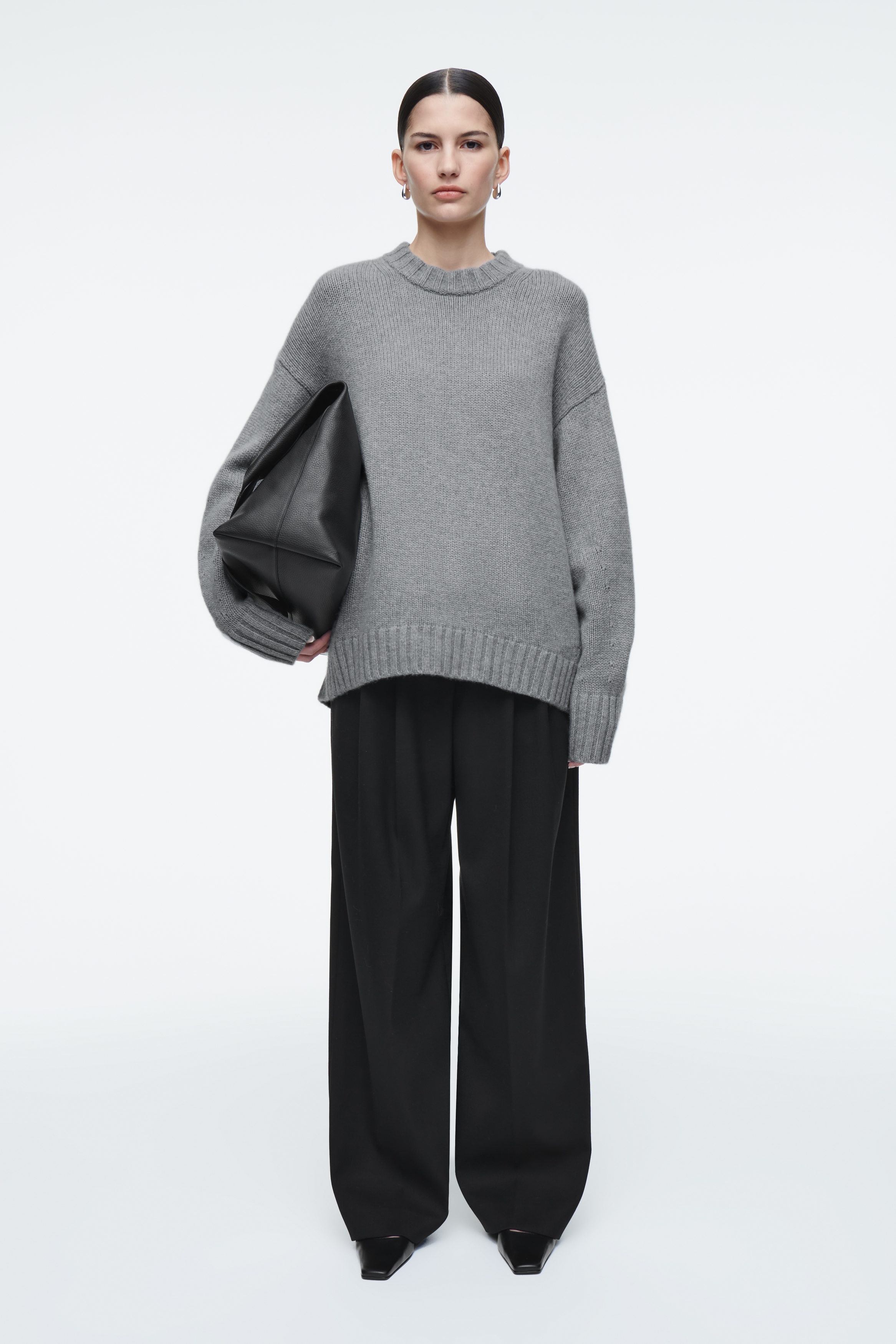 CHUNKY CASHMERE CREW-NECK JUMPER - GREY | COS