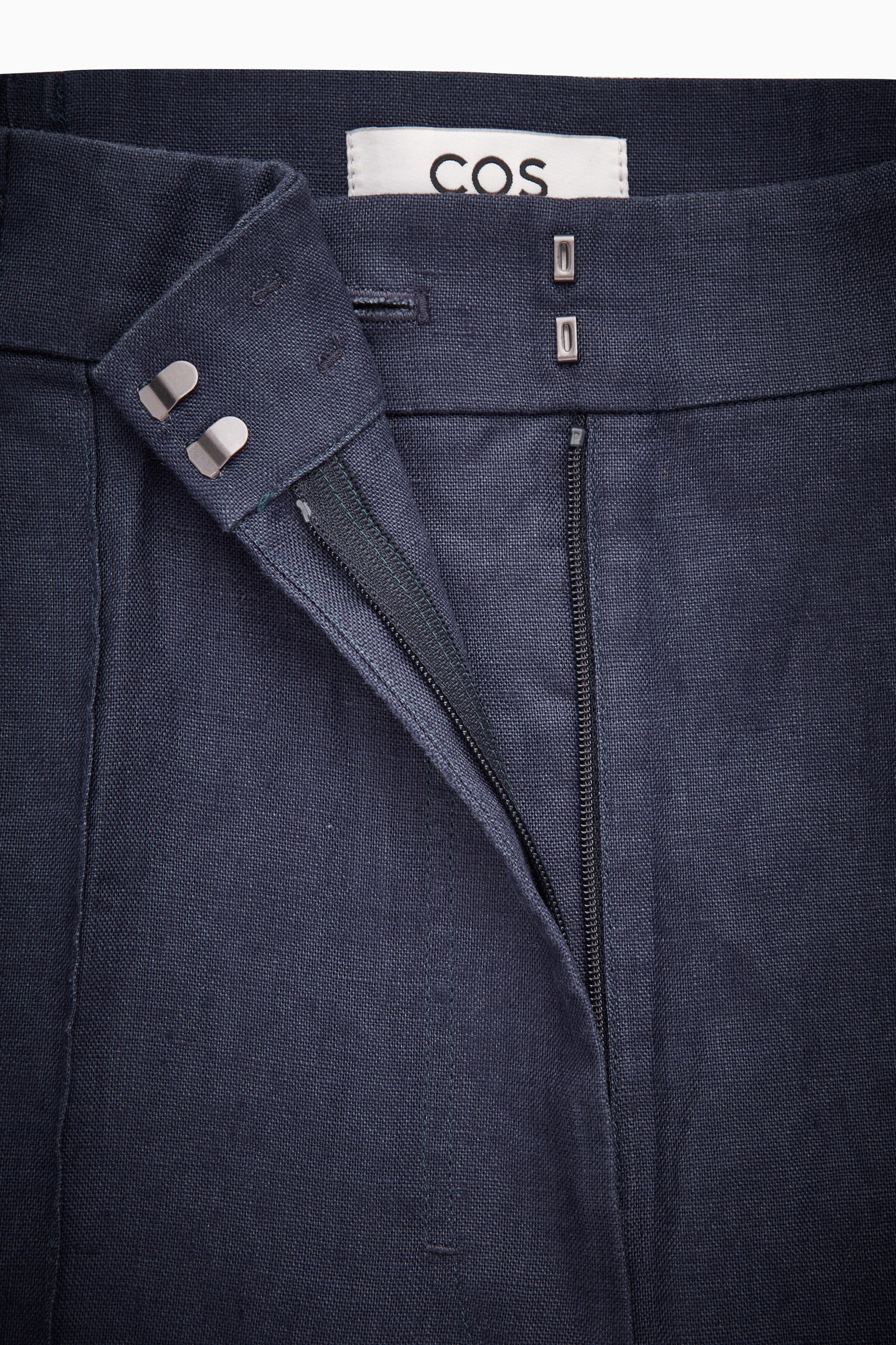 StillMedia/DescriptiveDetail