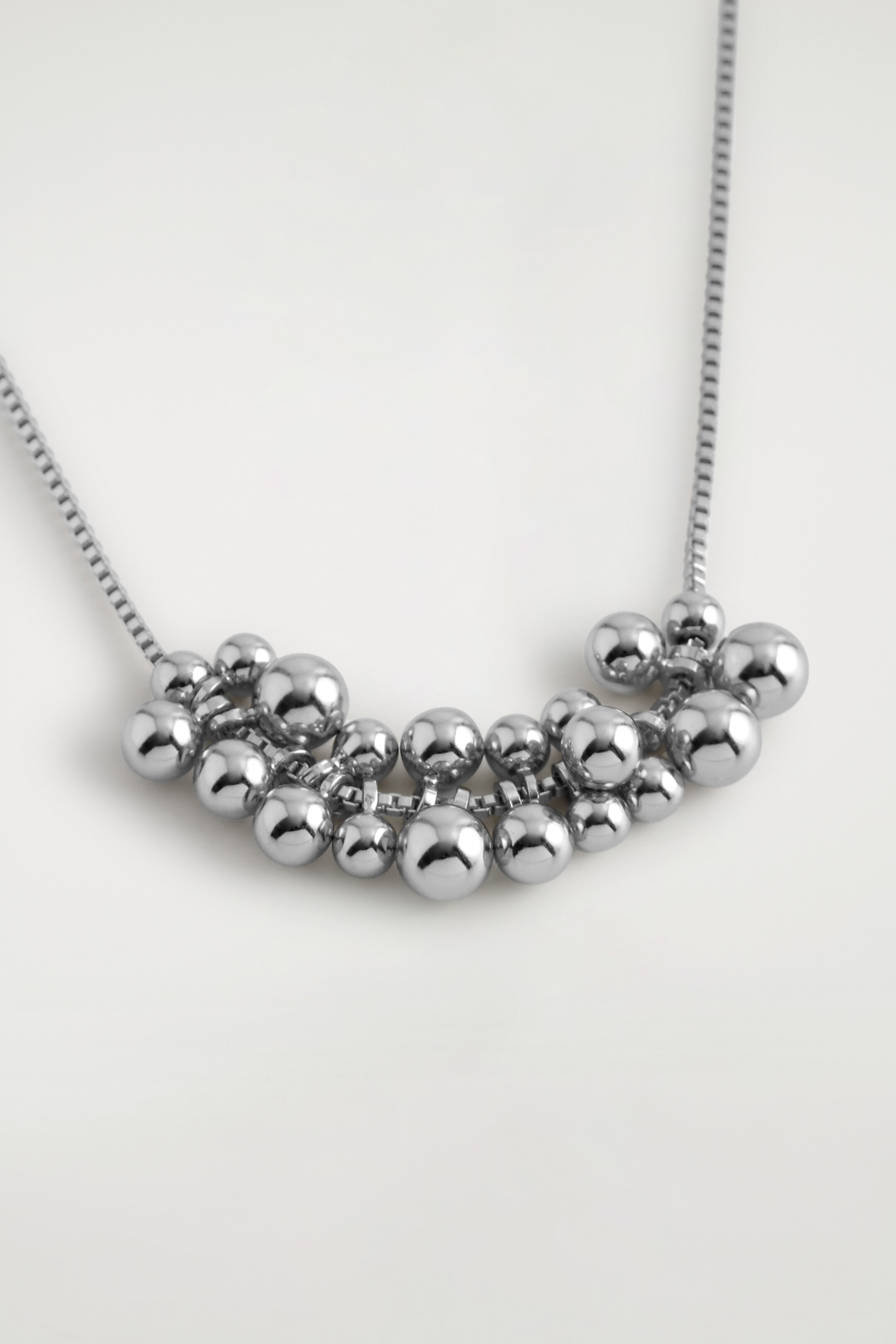 Agrandir l'image: COLLIER GRAPPE - ARGENTÉ - FEMME | H&M FR 3