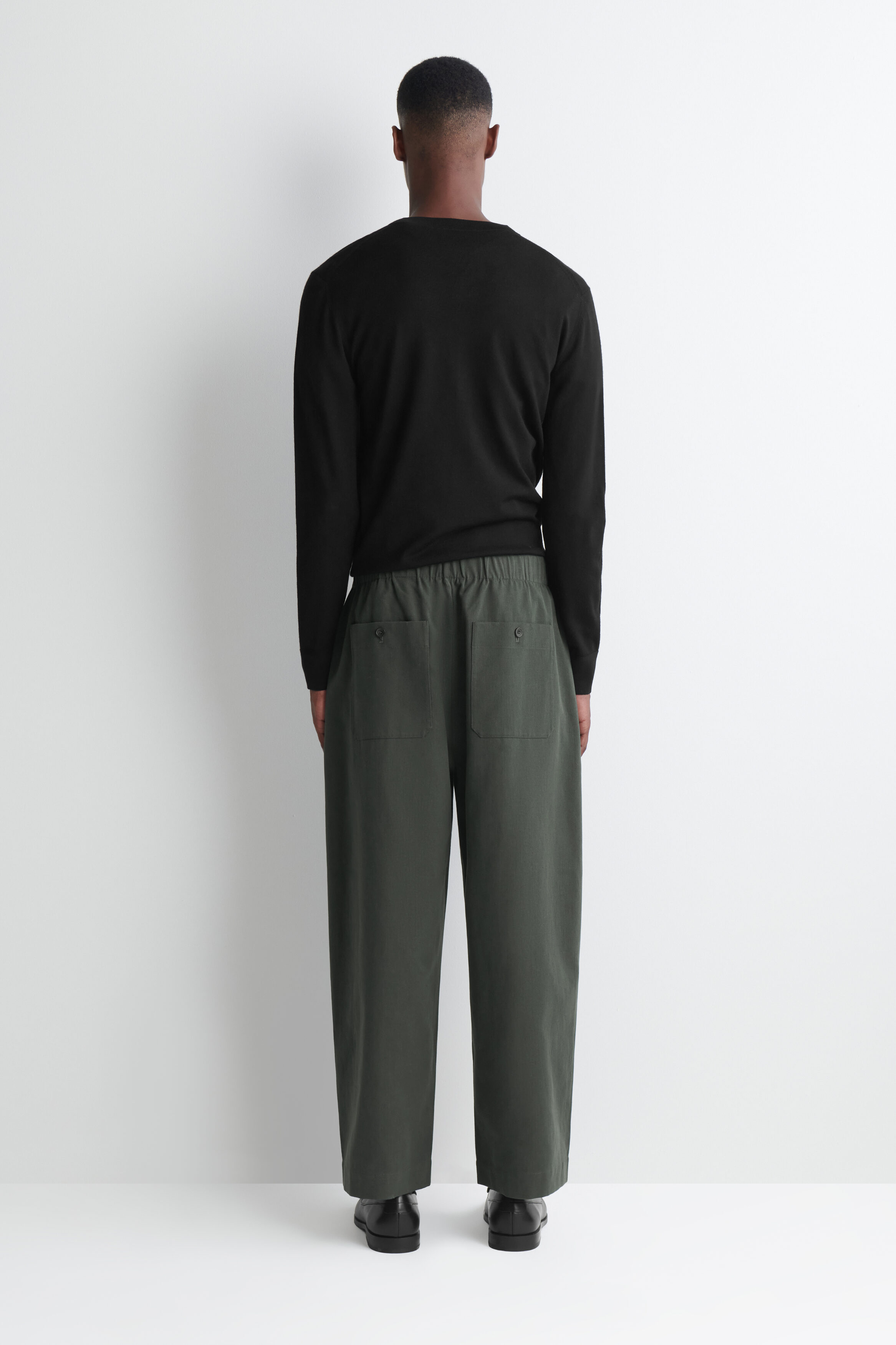 PLEATED RELAXED-FIT BARREL-LEG PANTS - thumbnail 9