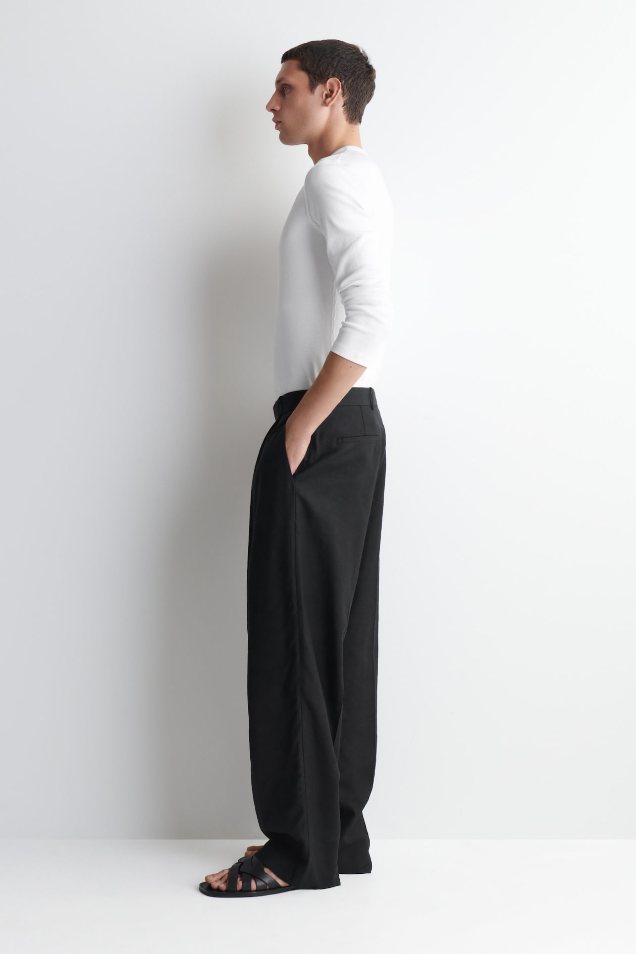 SLIM RIBBED COTTON LONG-SLEEVED T-SHIRT — WHITE