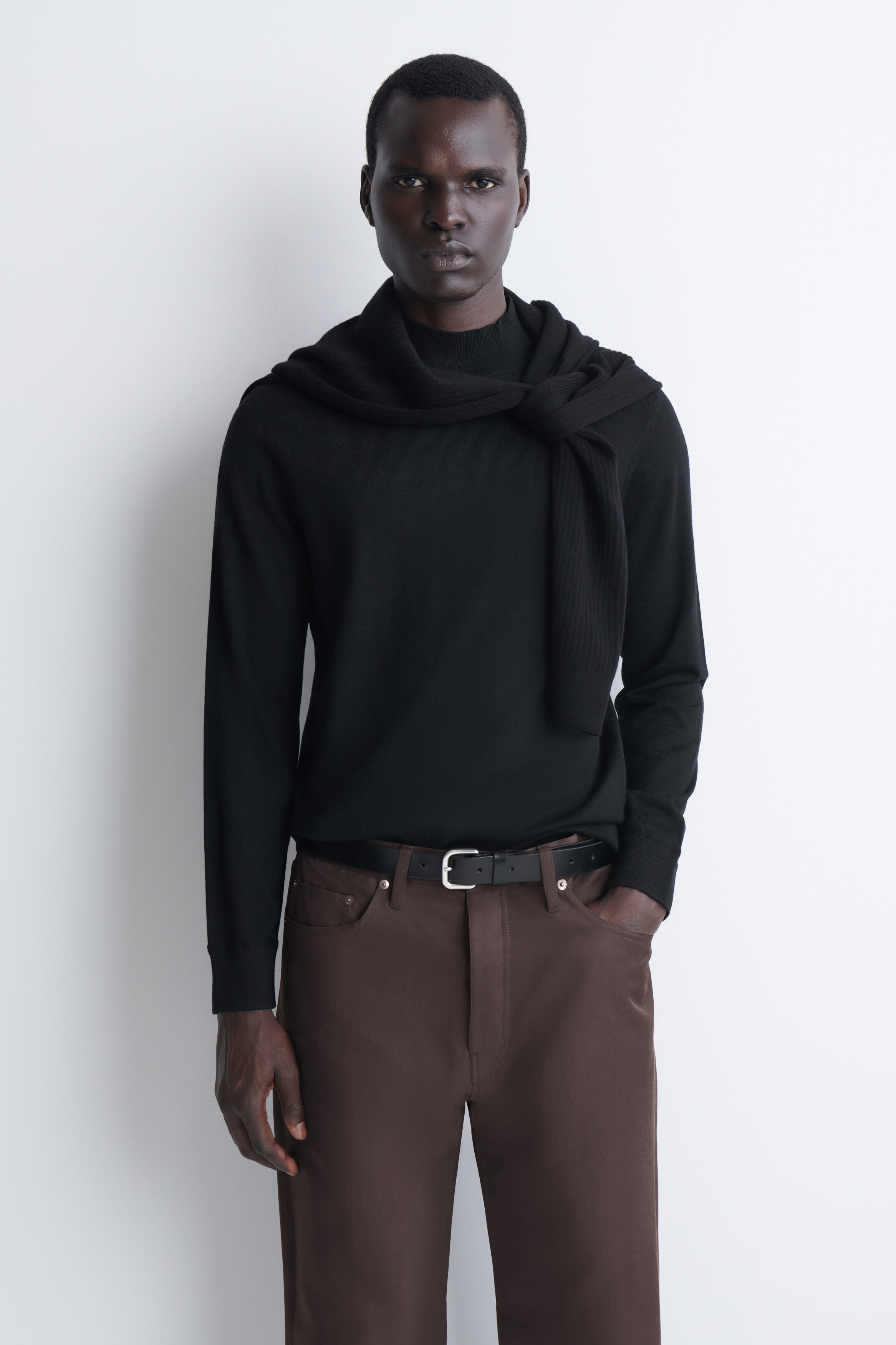 SLIM MERINO WOOL MOCK-NECK SWEATER