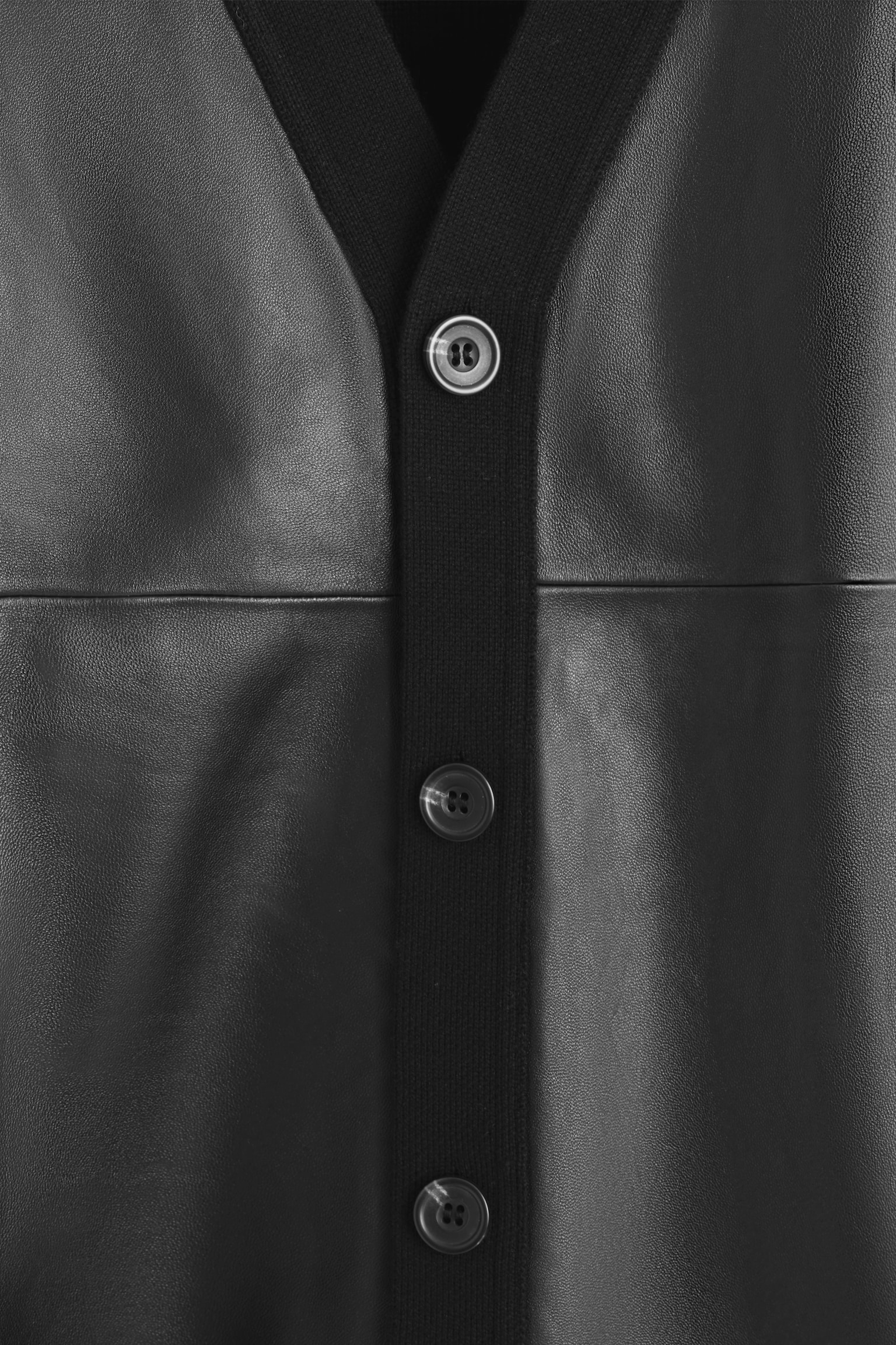 CÁRDIGAN DE LANA CON PANEL DE PIEL - NEGRO - 3