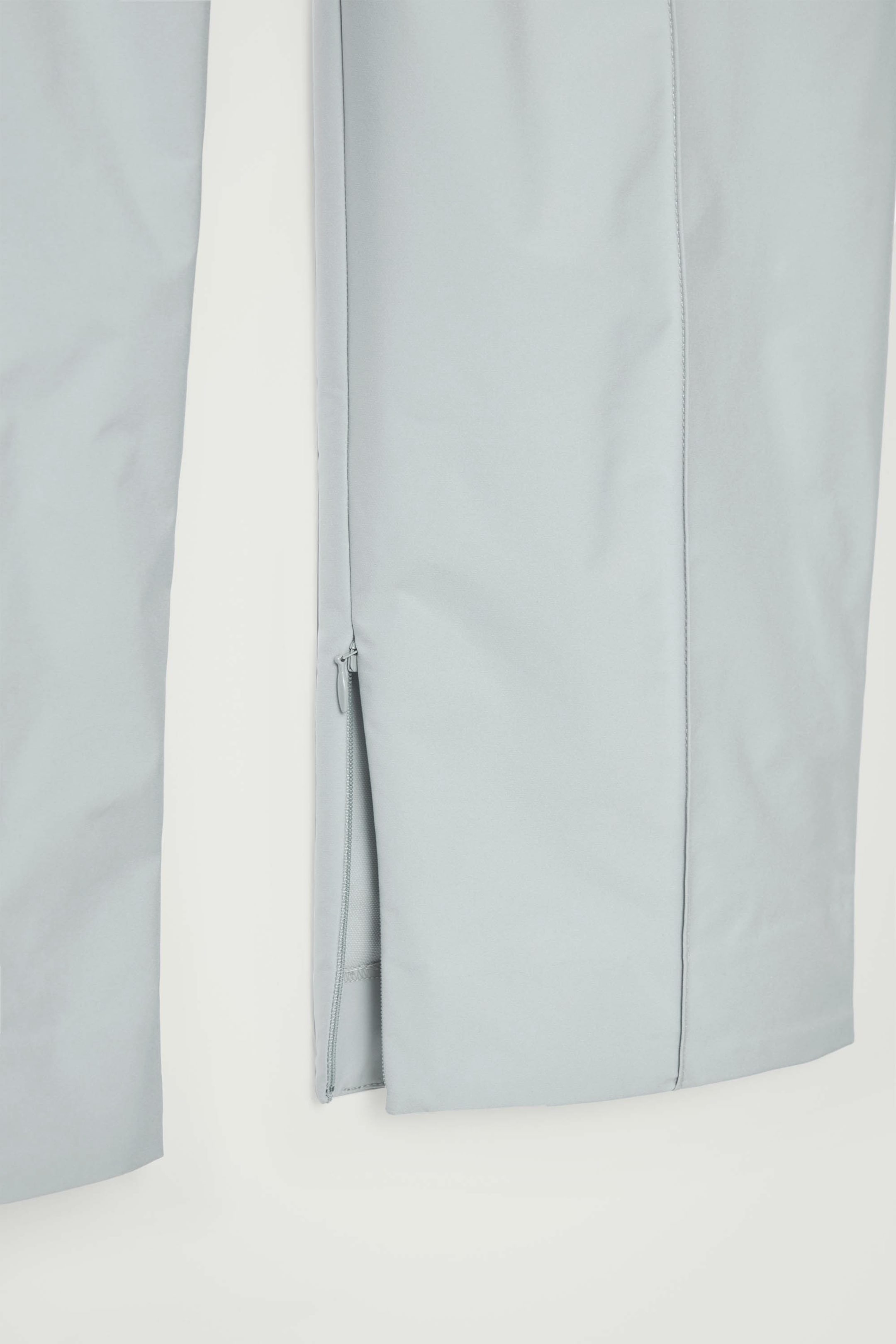Grösseres Bild ansehen: SCHMAL ZULAUFENDE JOGGINGHOSE MIT BIESEN - GRAU - HERREN | H&M CH 7
