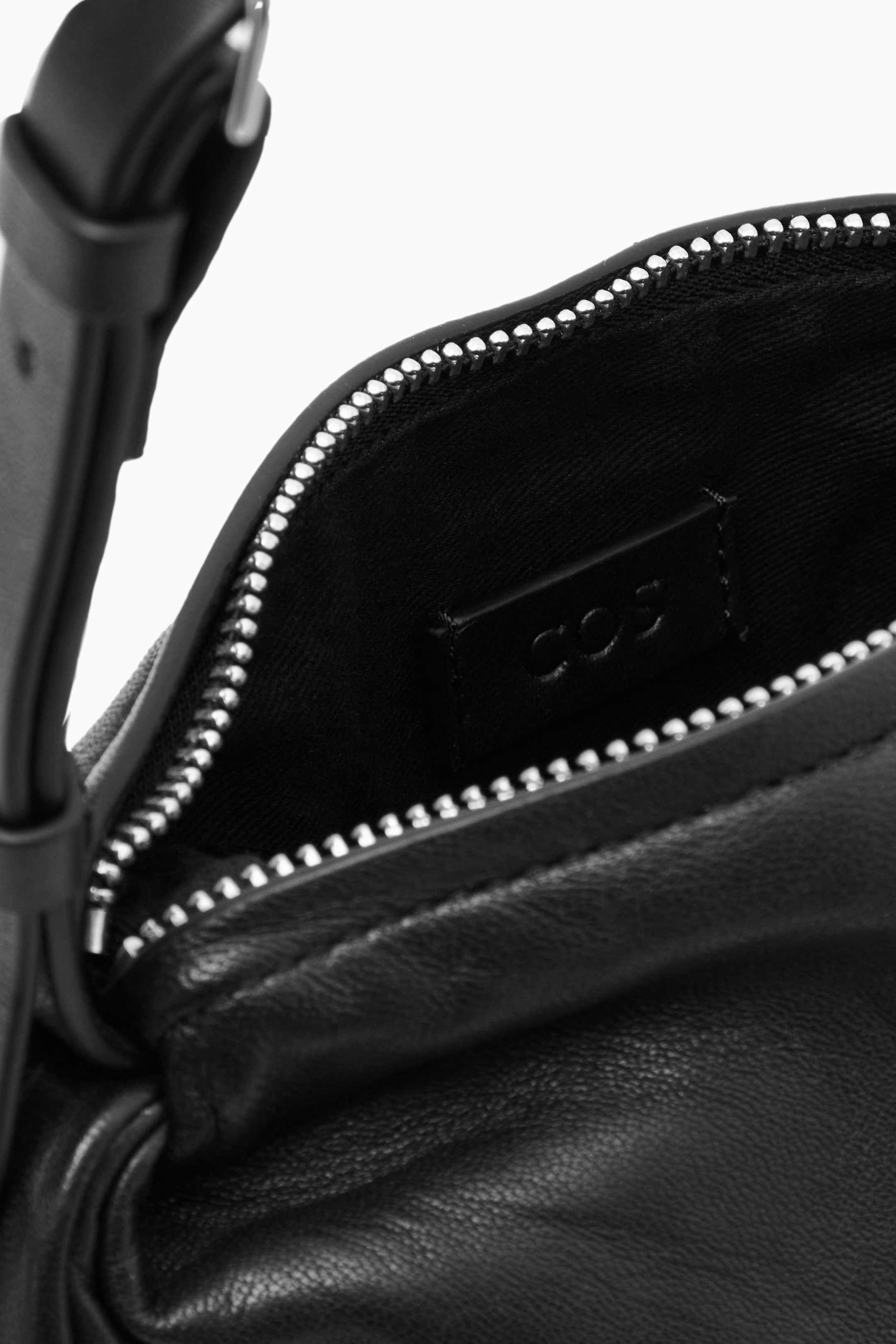 StillMedia/DescriptiveDetail