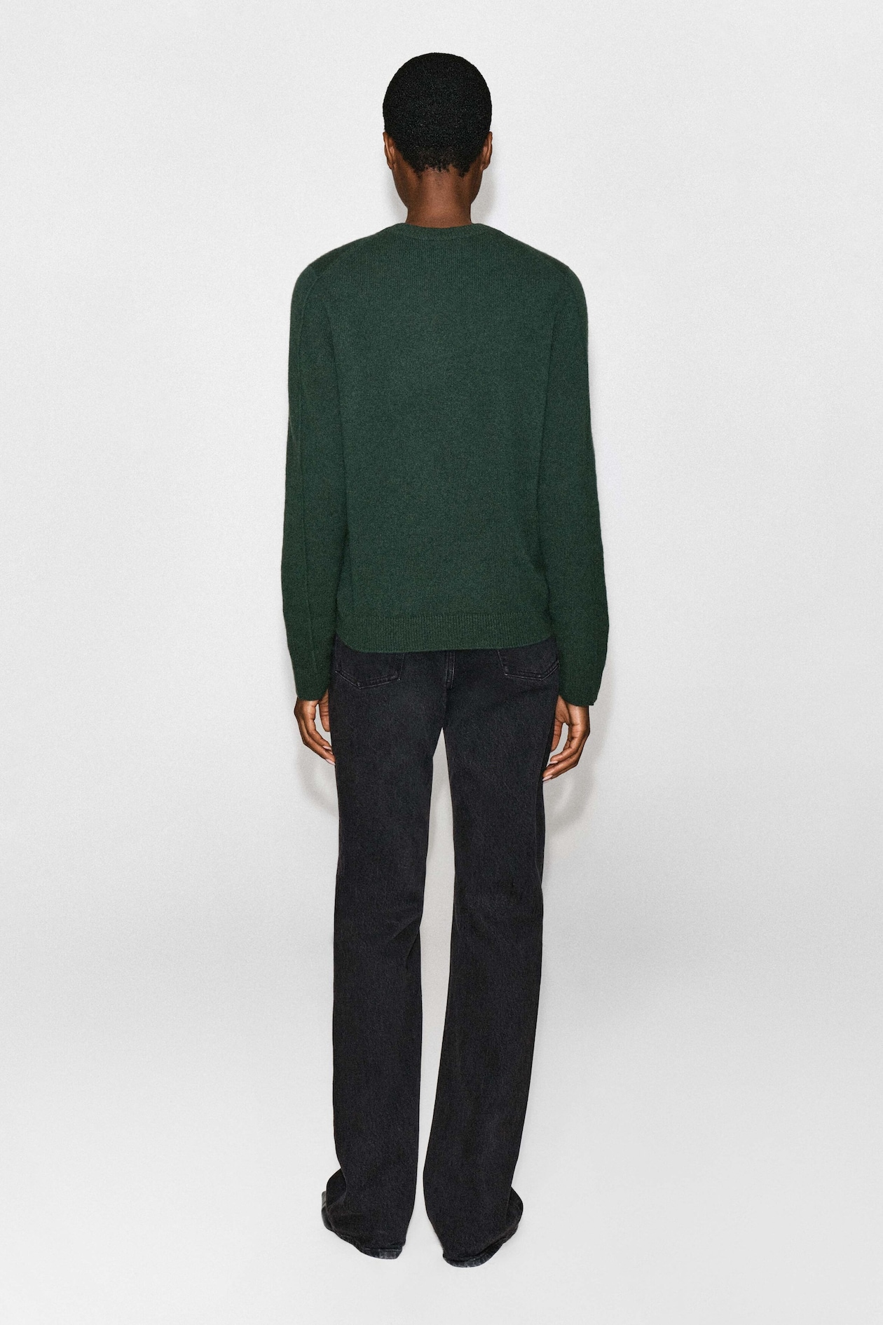 PURE CASHMERE CREW-NECK SWEATER — FOREST GREEN