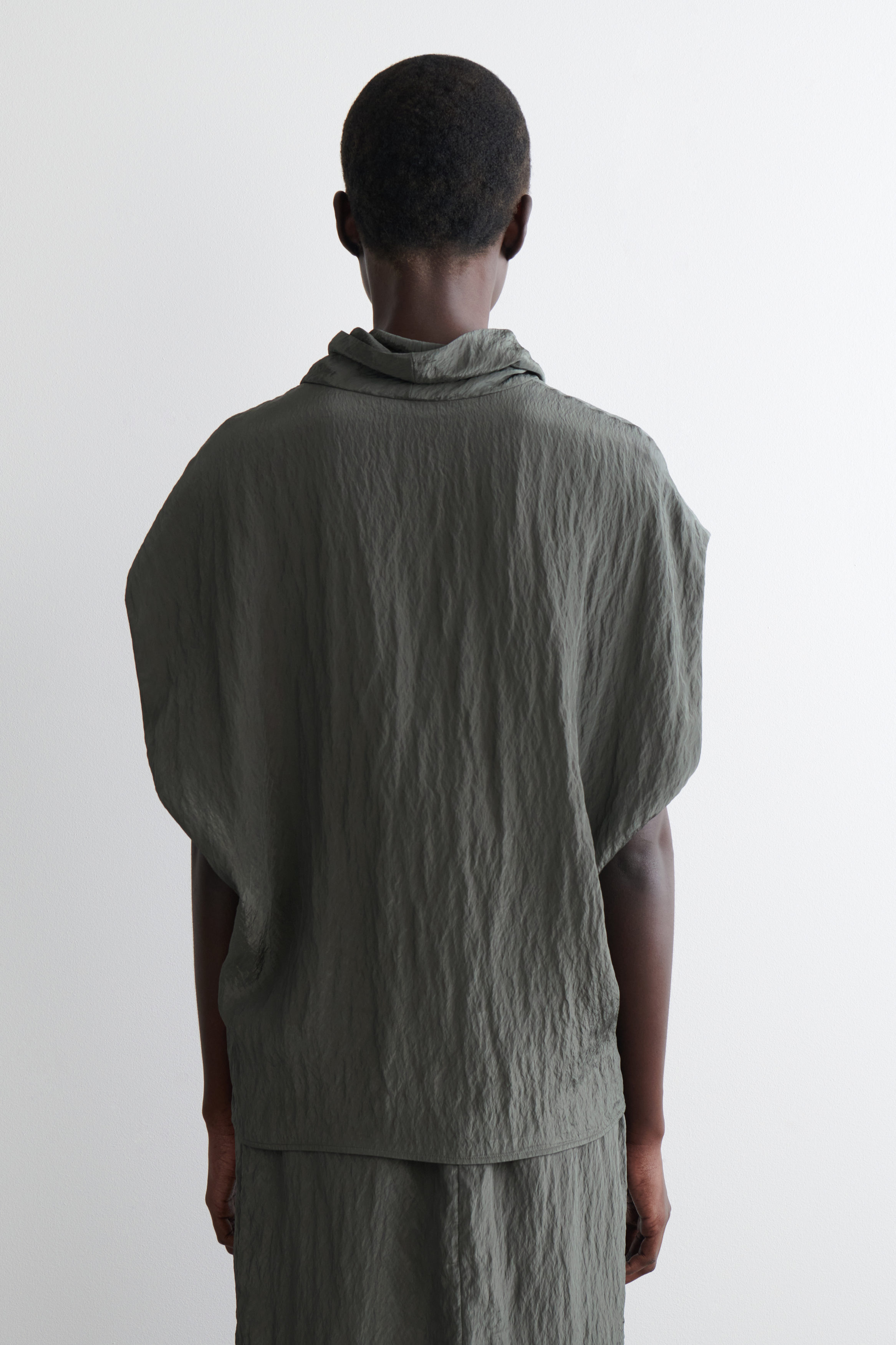 CRINKLED-SATIN TOP - STEEL | COS